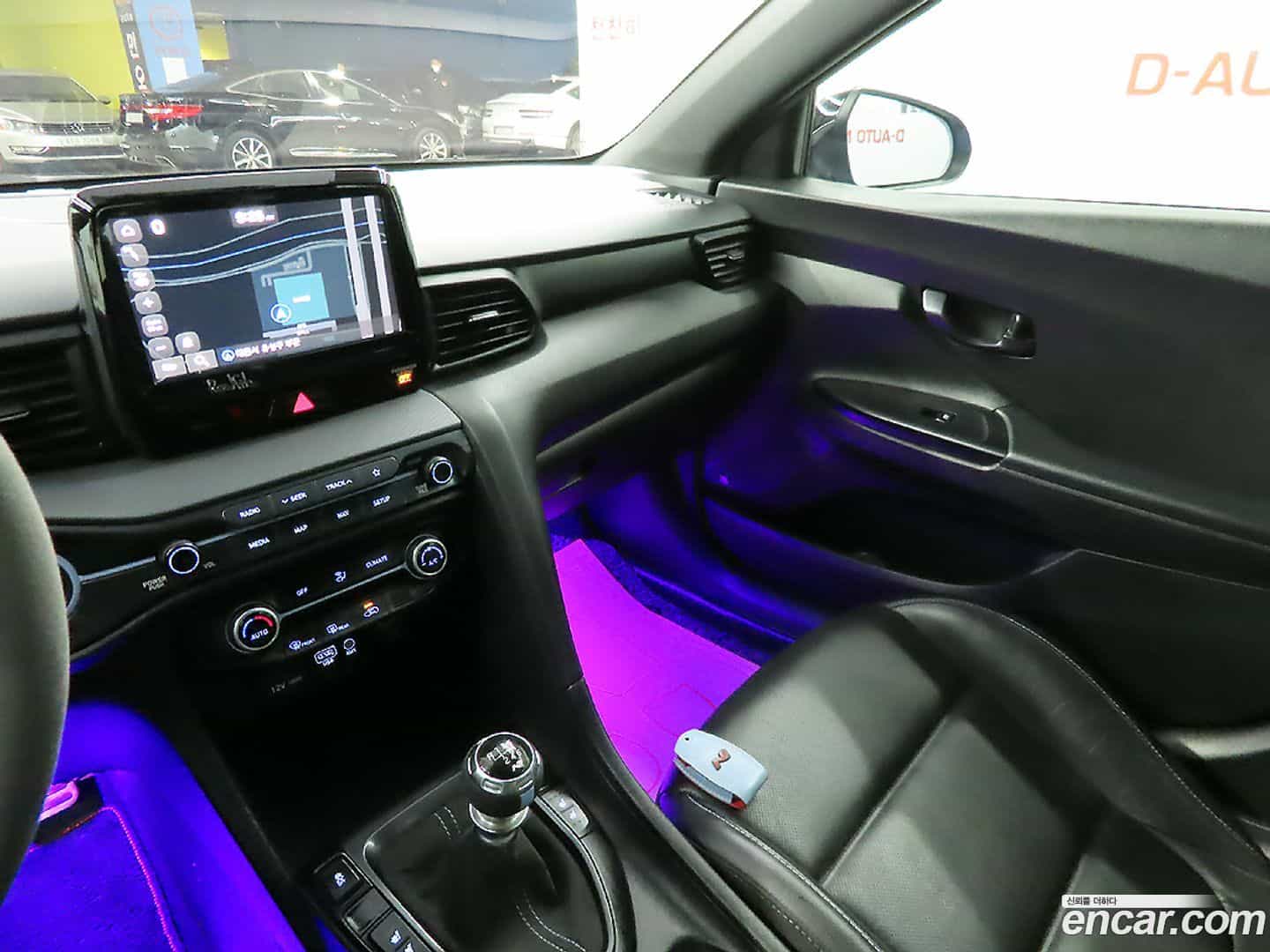 Veloster Hyundai 2020.2-INNER-009