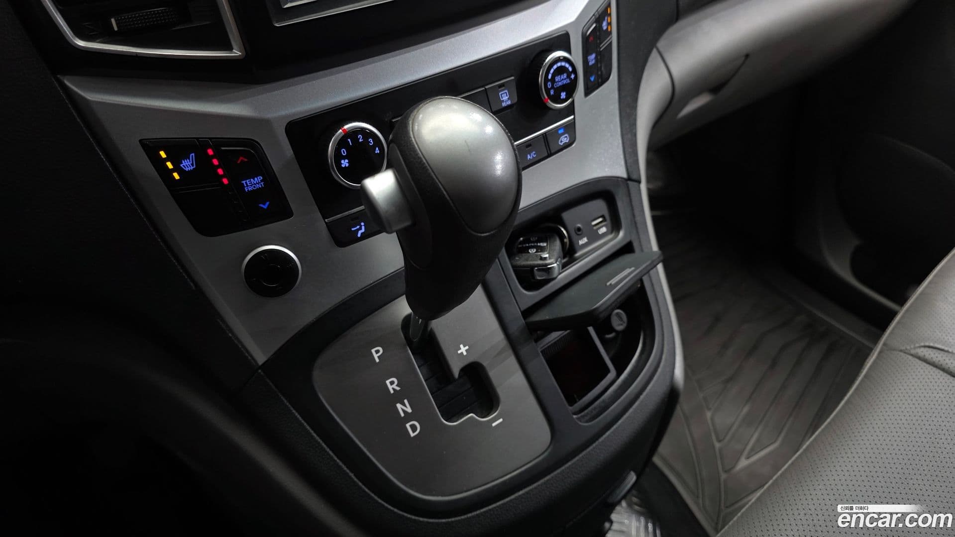 Main__Slider__Photo:Starex Hyundai 2018.5-8