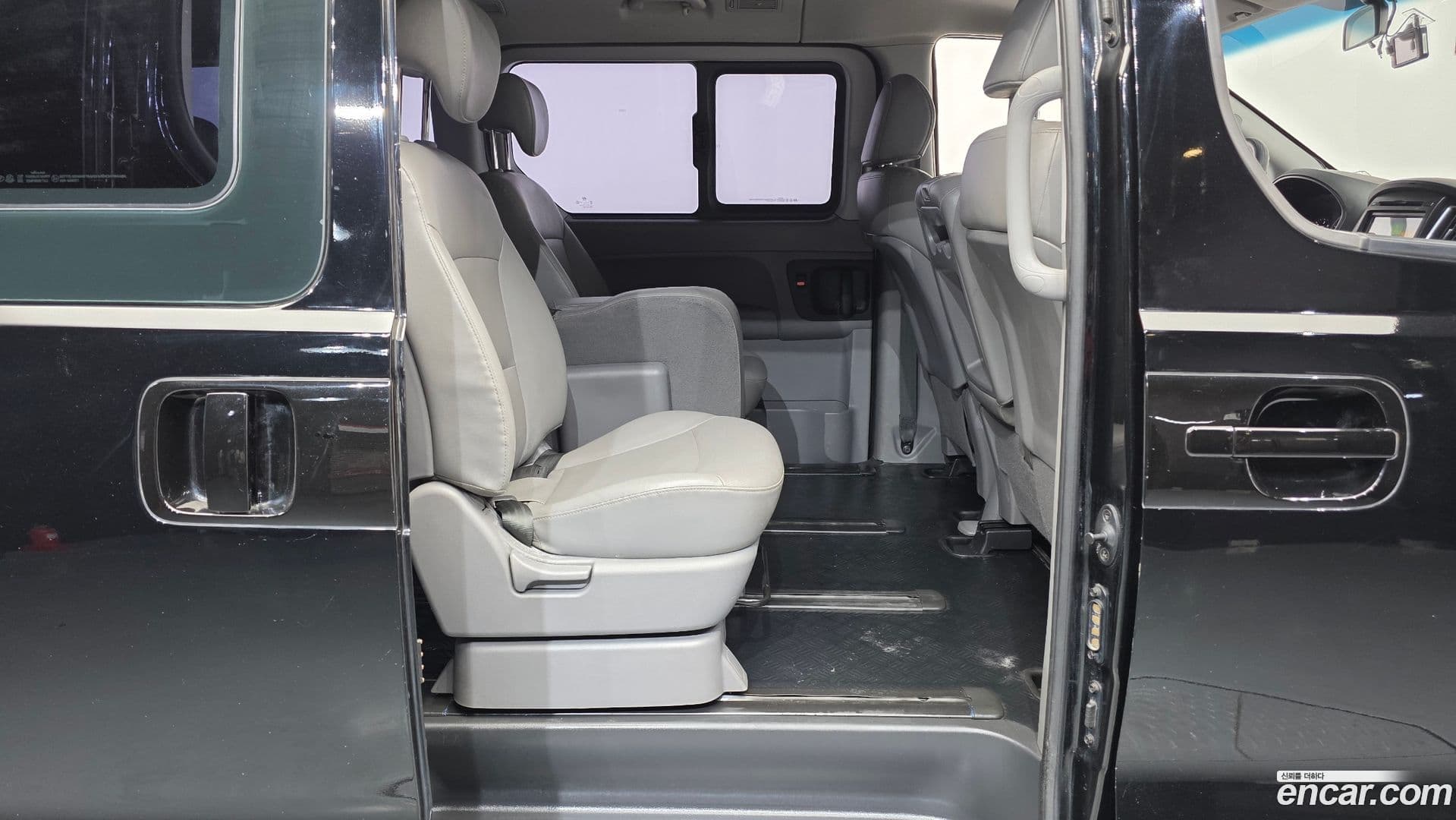 Main__Slider__Photo:Starex Hyundai 2018.5-11