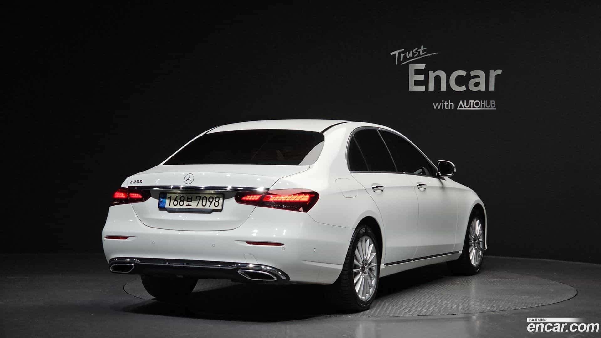 E-Class Mercedes-Benz 2021.4-OUTER-002