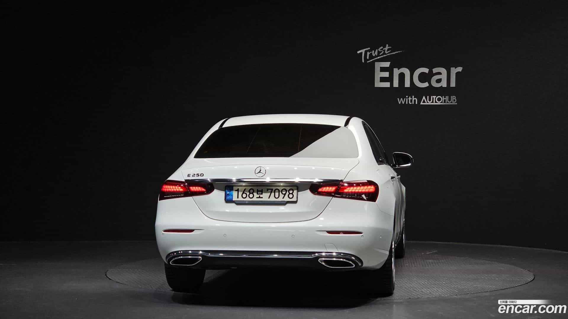 E-Class Mercedes-Benz 2021.4-OUTER-004