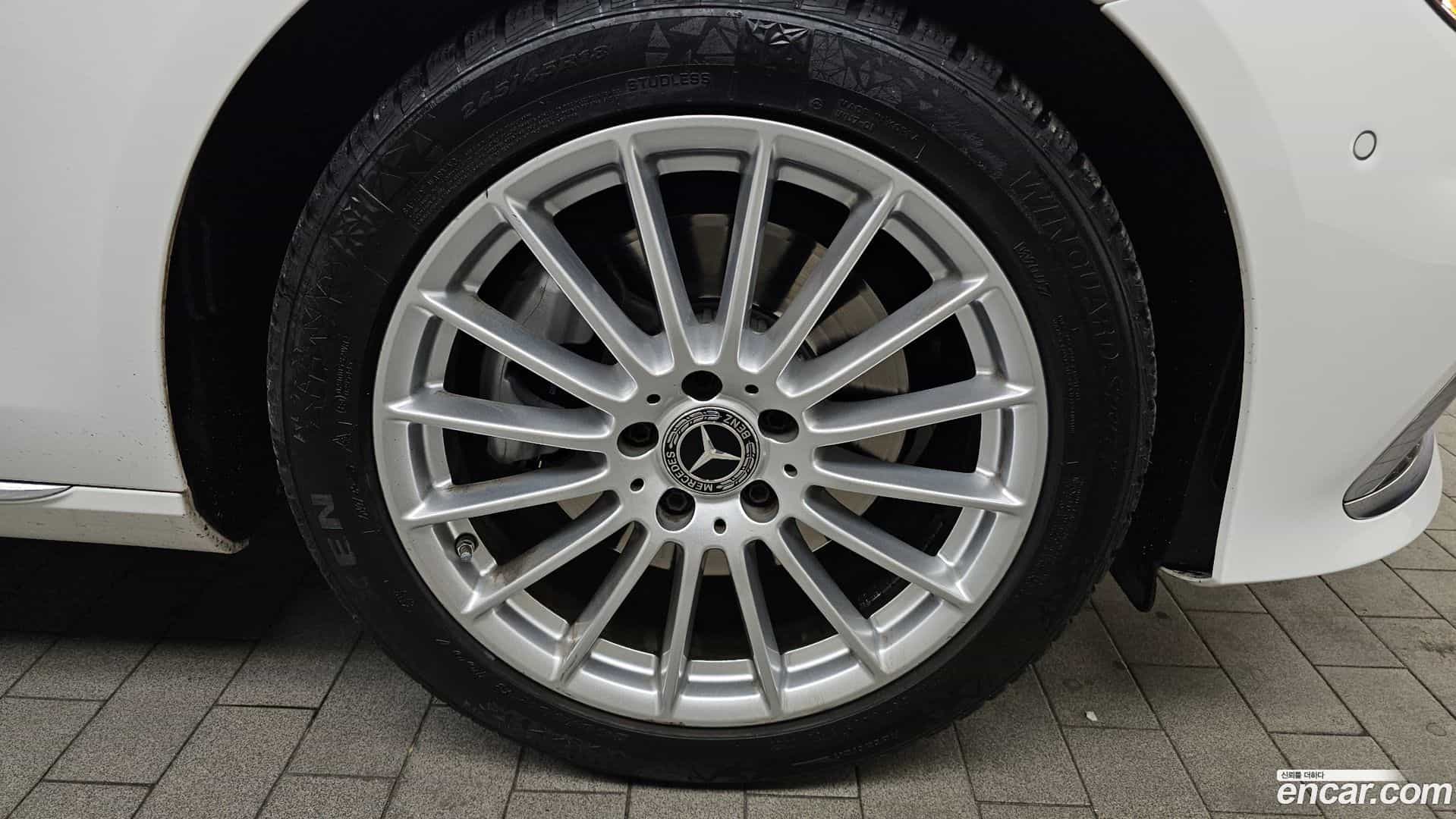 E-Class Mercedes-Benz 2021.4-OUTER-005