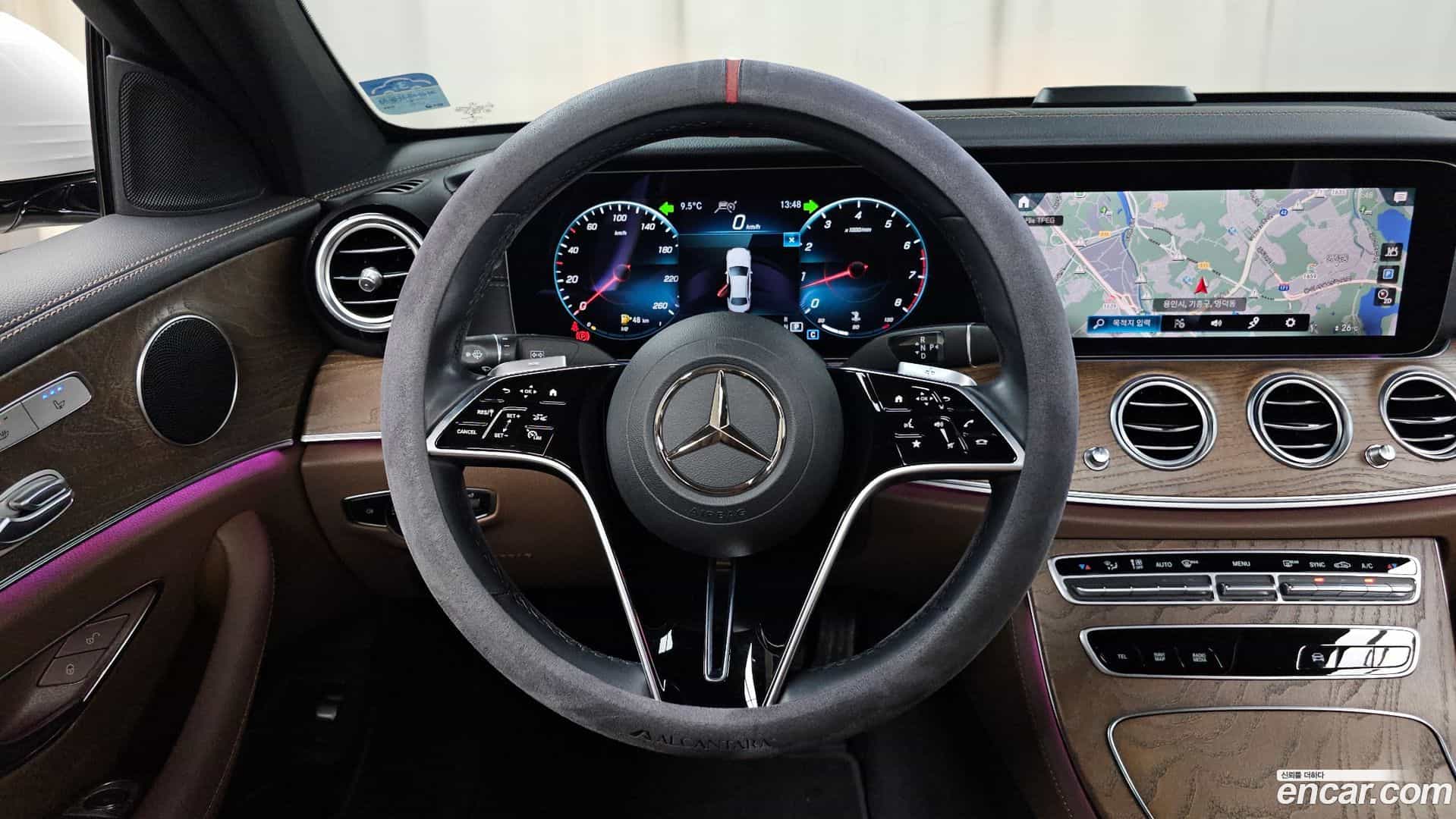 E-Class Mercedes-Benz 2021.4-OPTION-017