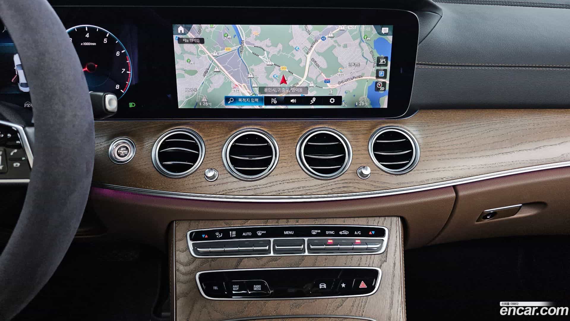 E-Class Mercedes-Benz 2021.4-OPTION-018