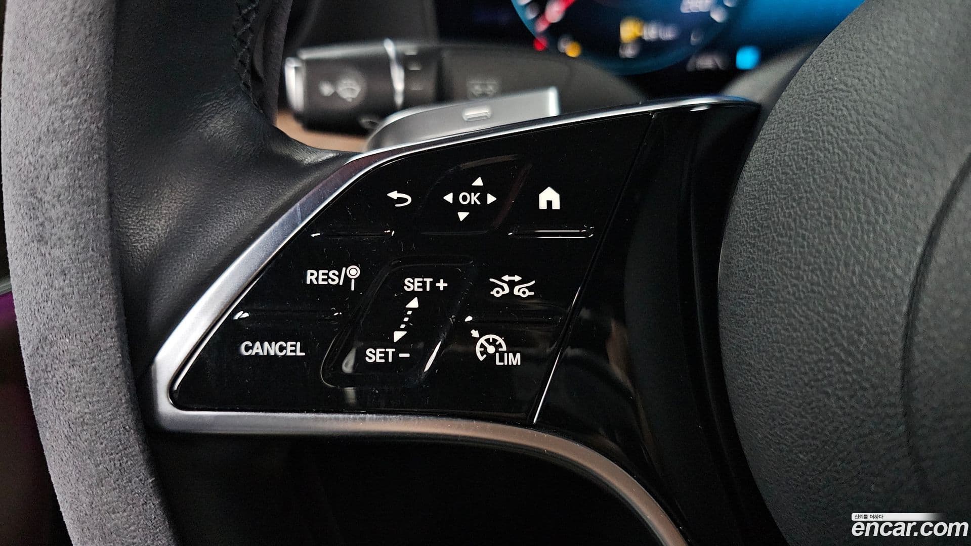 Main__Slider__Photo:E-Class Mercedes-Benz 2021.4-17