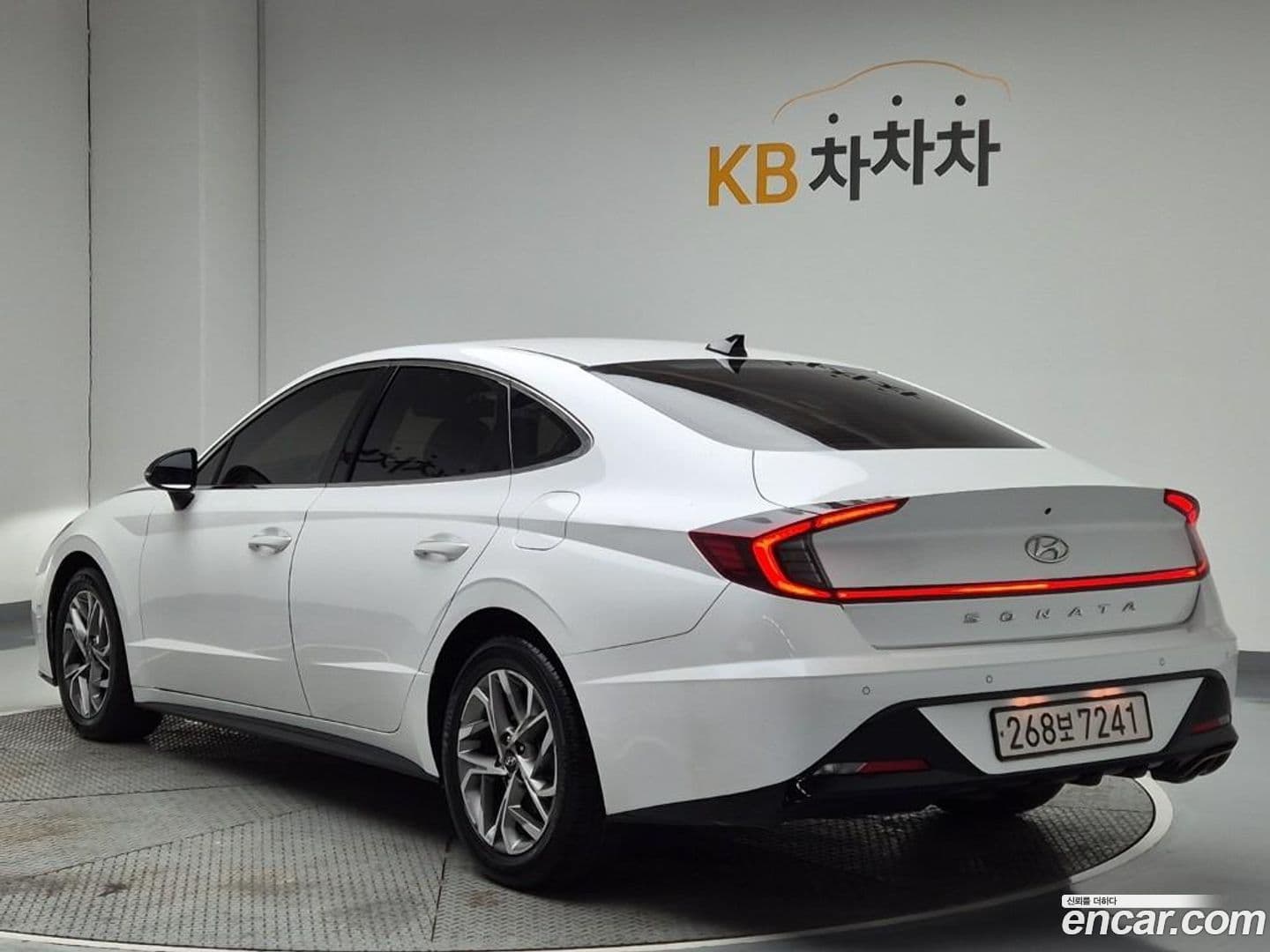 Main__Slider__Photo:Sonata Hyundai 2020.9-1
