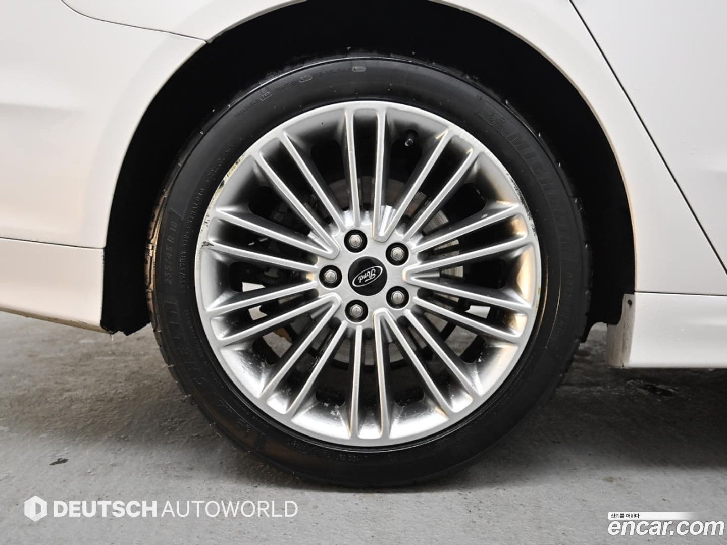 Main__Slider__Photo:Fusion Ford 2014.9-4