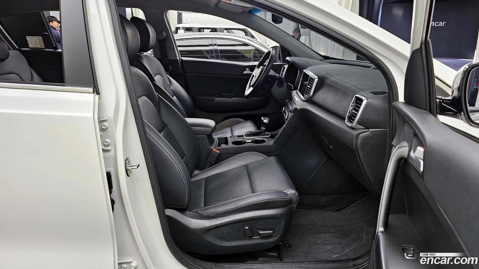 Main__Slider__Photo:Sportage Kia 2020.7-10