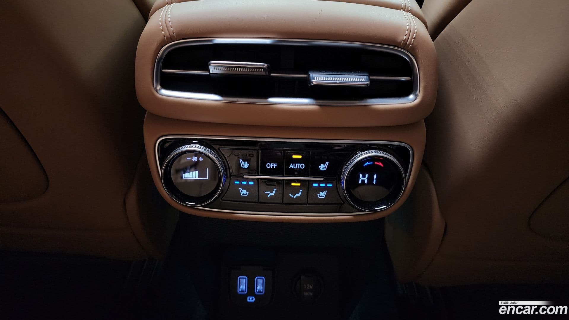 Main__Slider__Photo:GV80 Genesis 2021.10-16