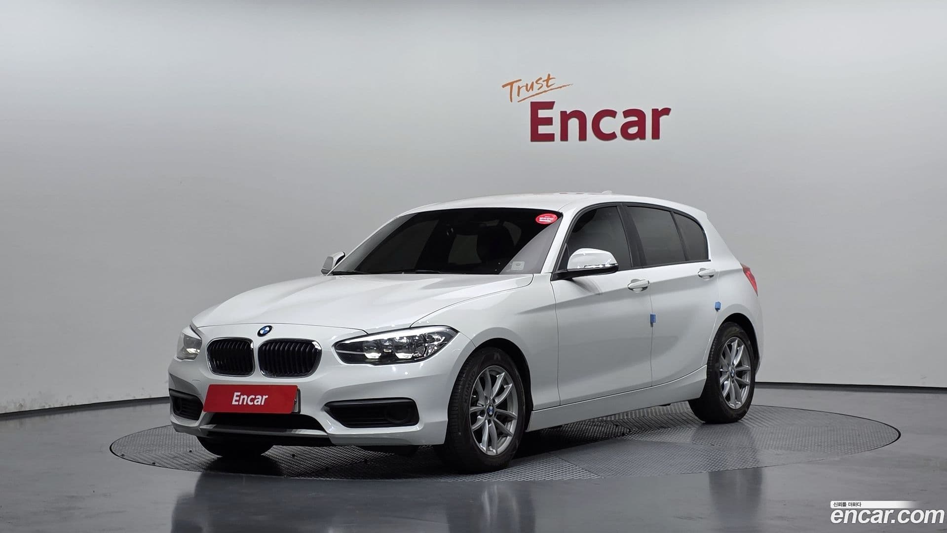 Main__Slider__Photo:1-Series BMW 2017.5-0