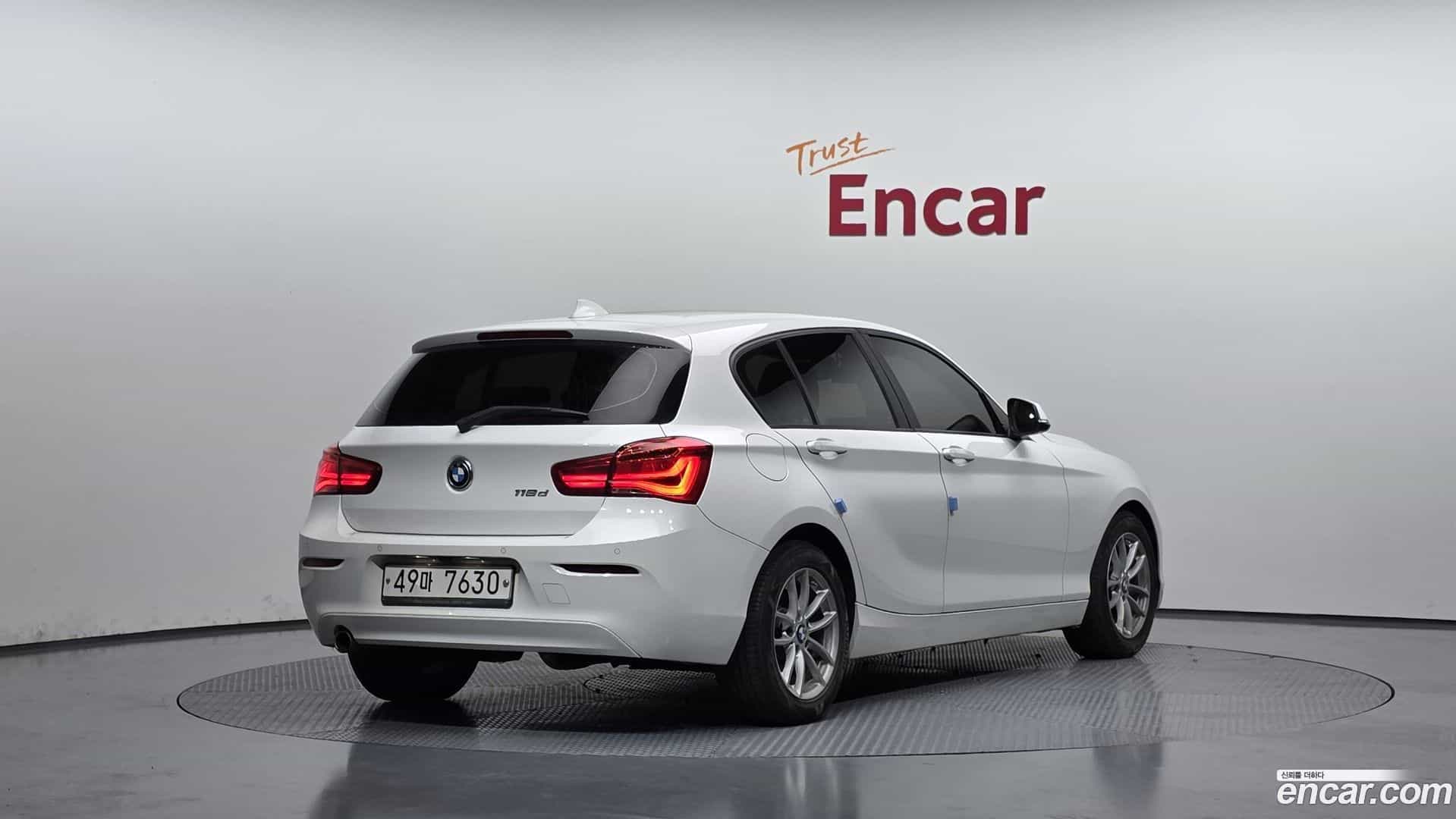 1-Series BMW 2017.5-OUTER-002