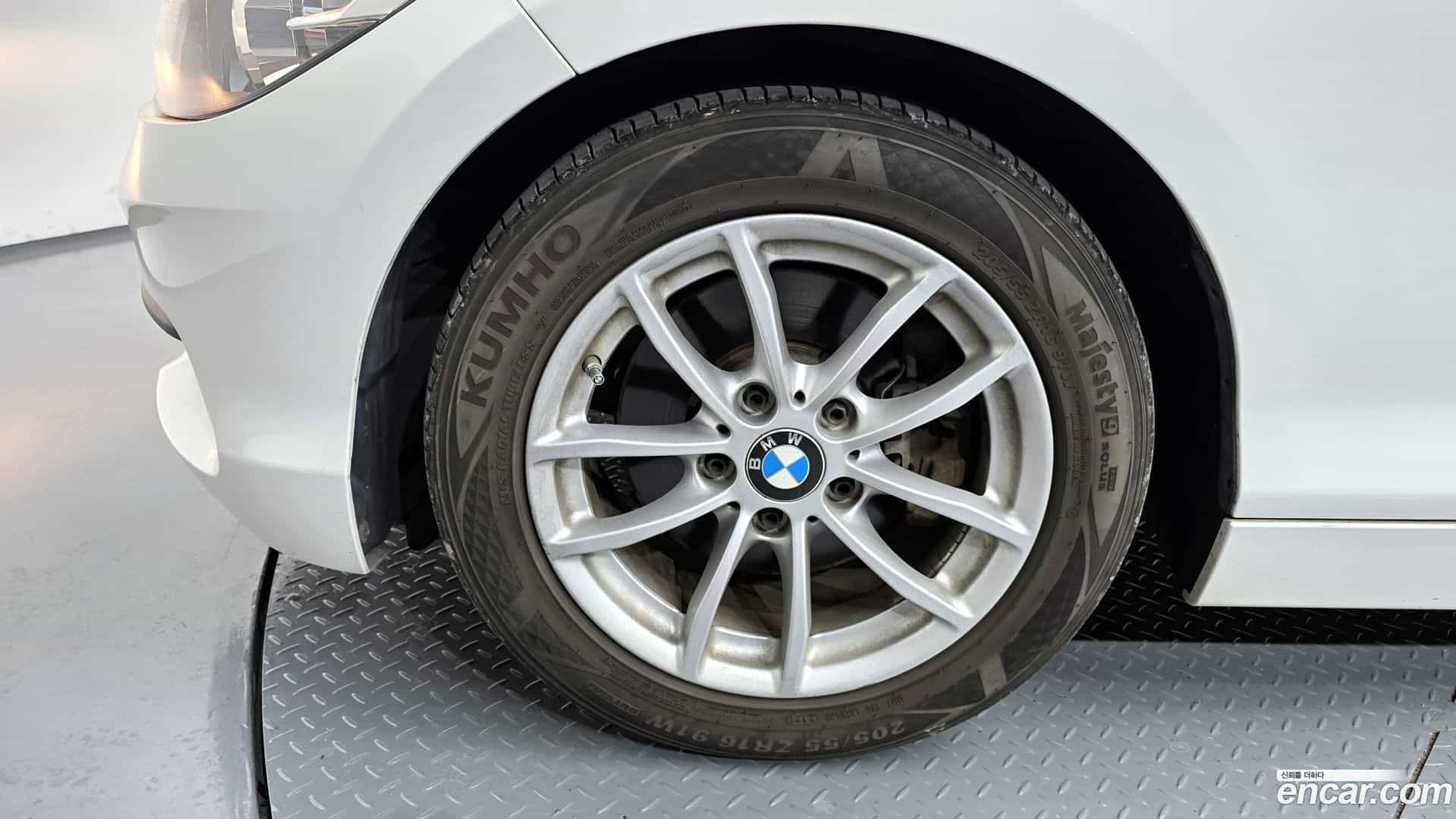 1-Series BMW 2017.5-OUTER-005