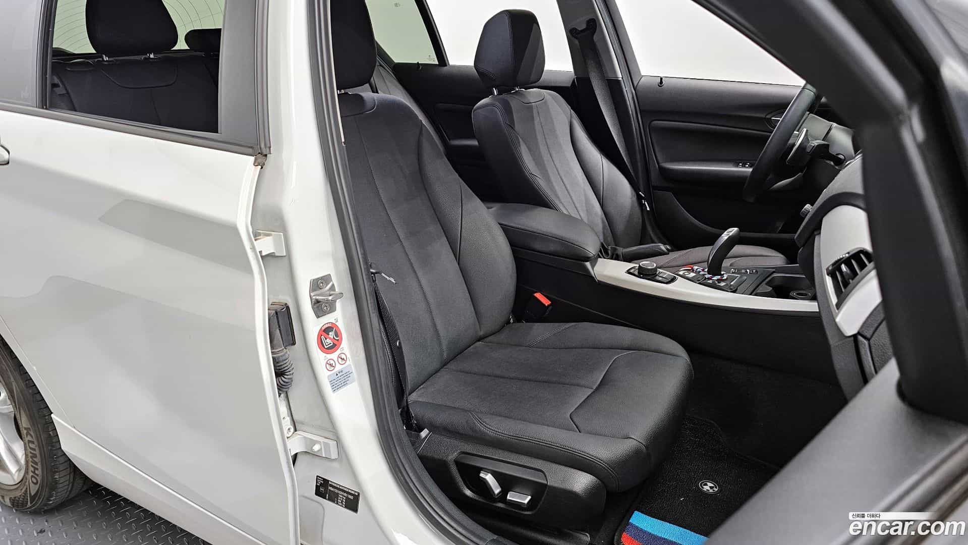 1-Series BMW 2017.5-INNER-010