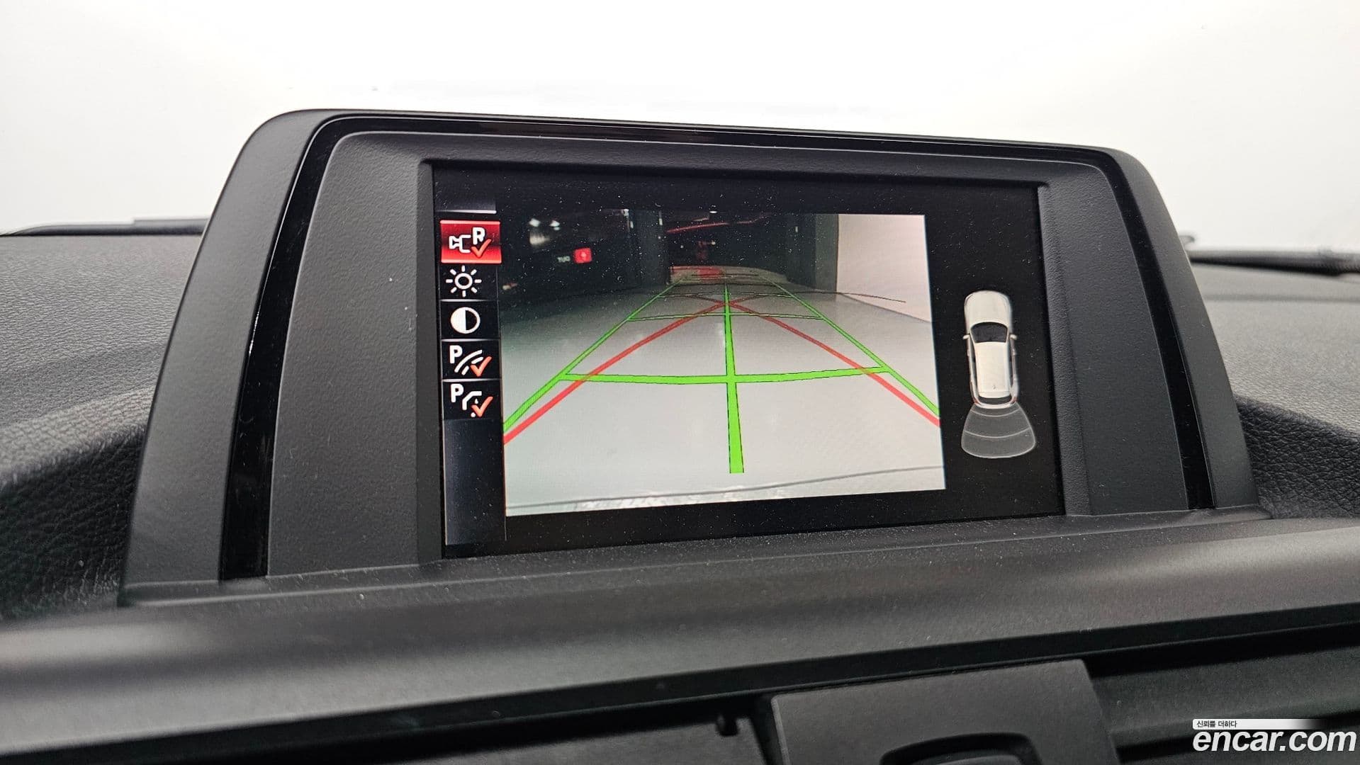 Main__Slider__Photo:1-Series BMW 2017.5-14