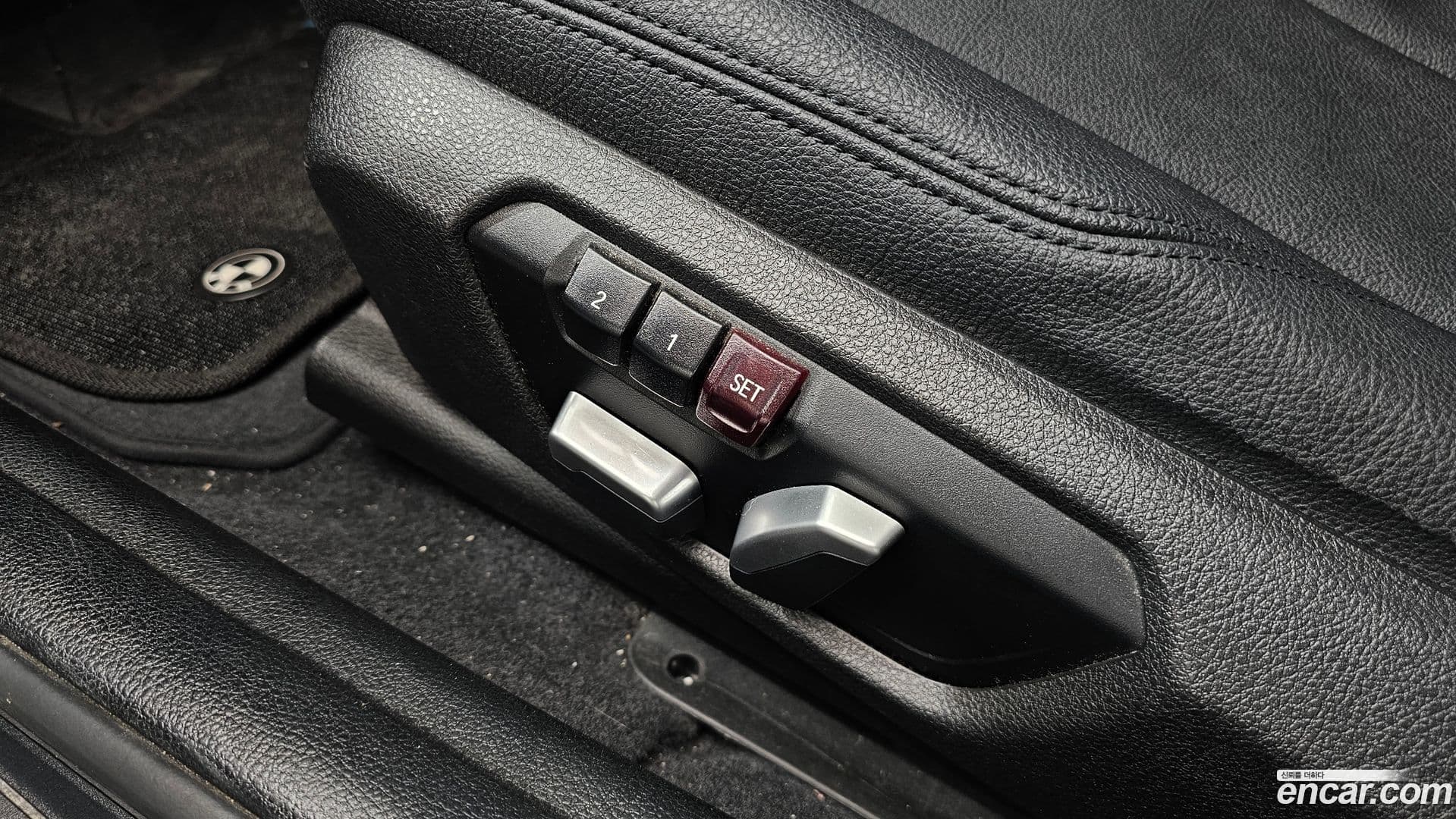 Main__Slider__Photo:1-Series BMW 2017.5-18