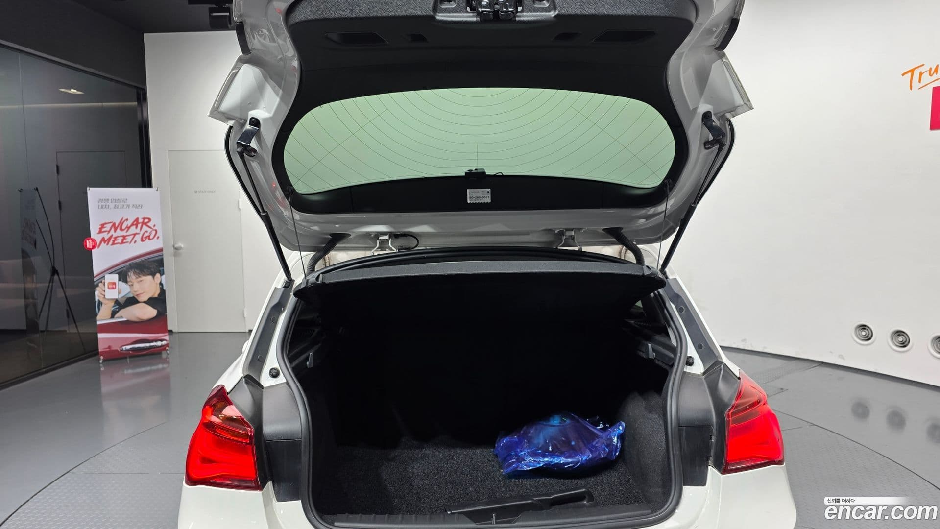 Main__Slider__Photo:1-Series BMW 2017.5-19