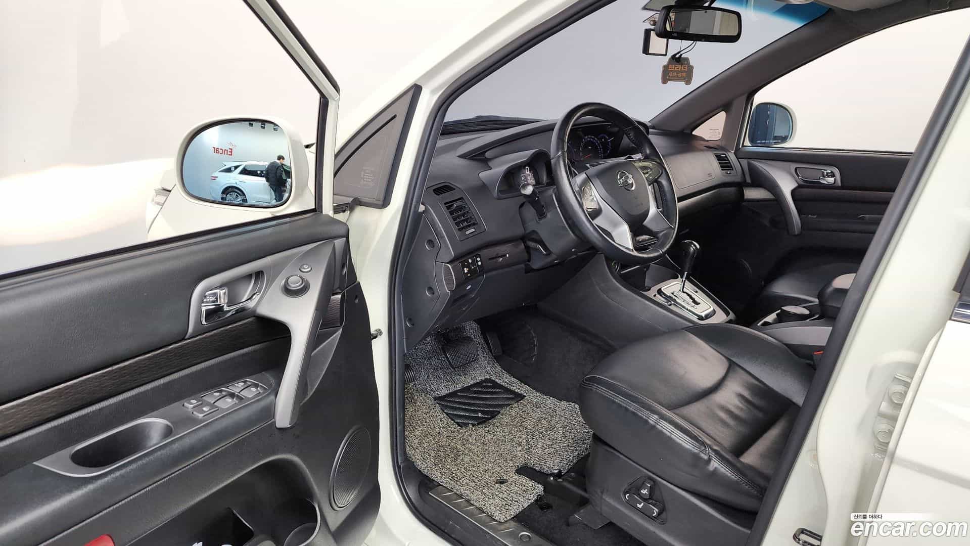 KORANDO KG_Mobility_Ssangyong 2018.5-INNER-010