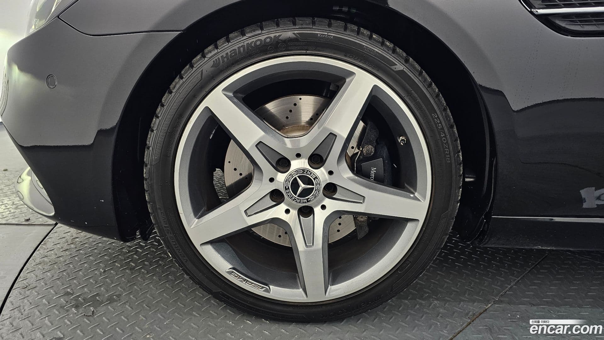 Main__Slider__Photo:SLC-Class Mercedes-Benz 2017.2-4