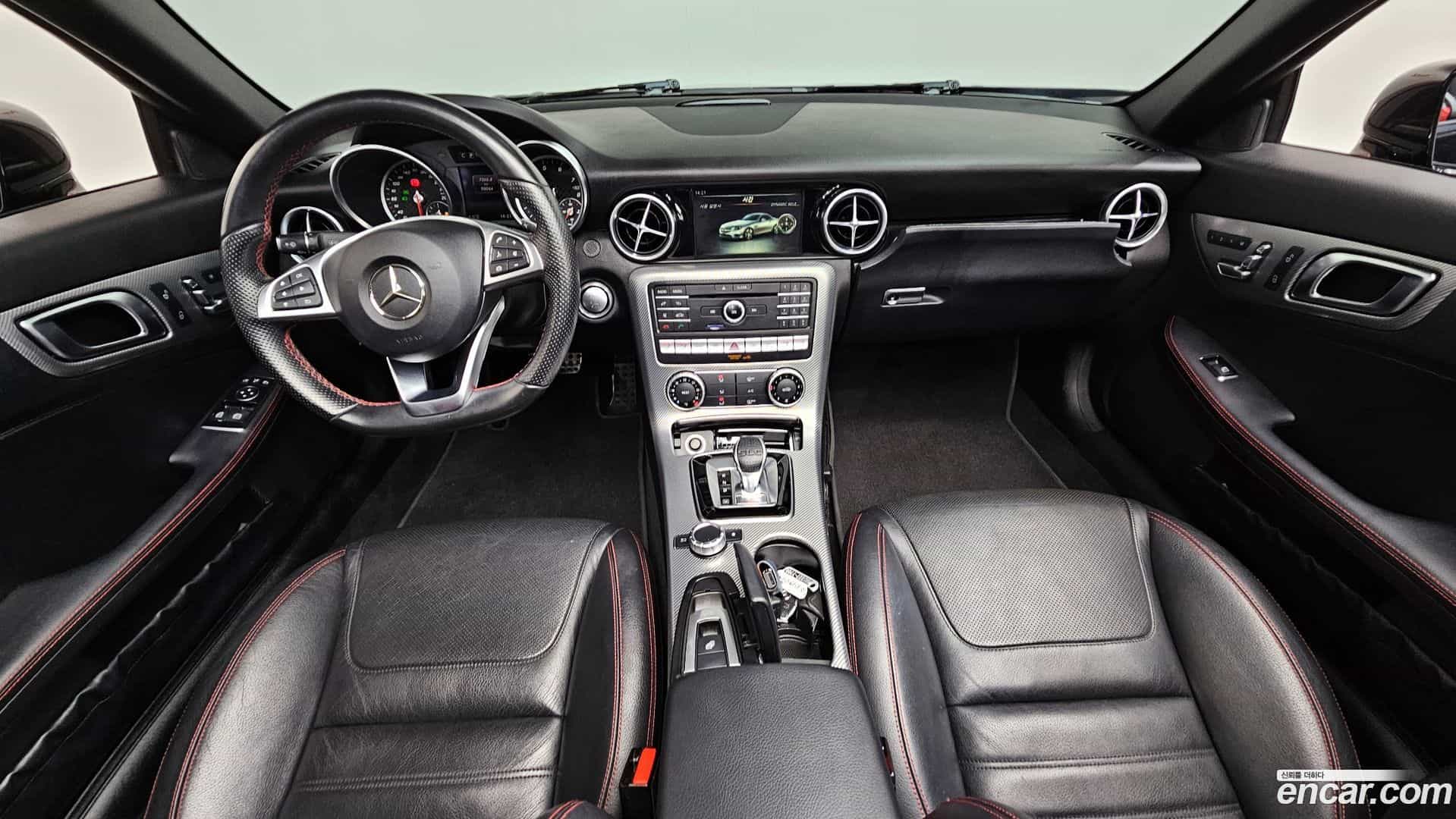 SLC-Class Mercedes-Benz 2017.2-INNER-007