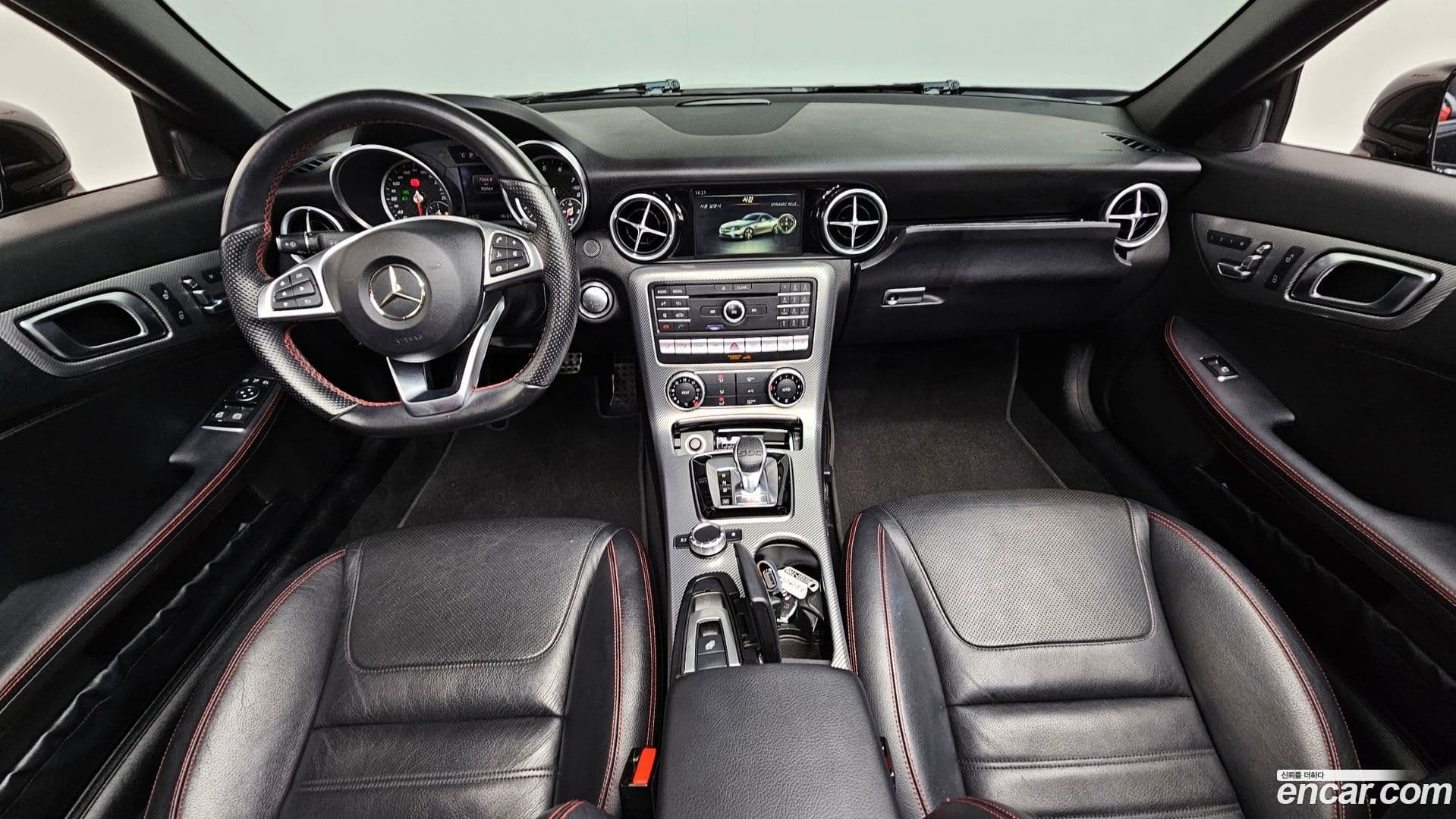 Main__Slider__Photo:SLC-Class Mercedes-Benz 2017.2-6