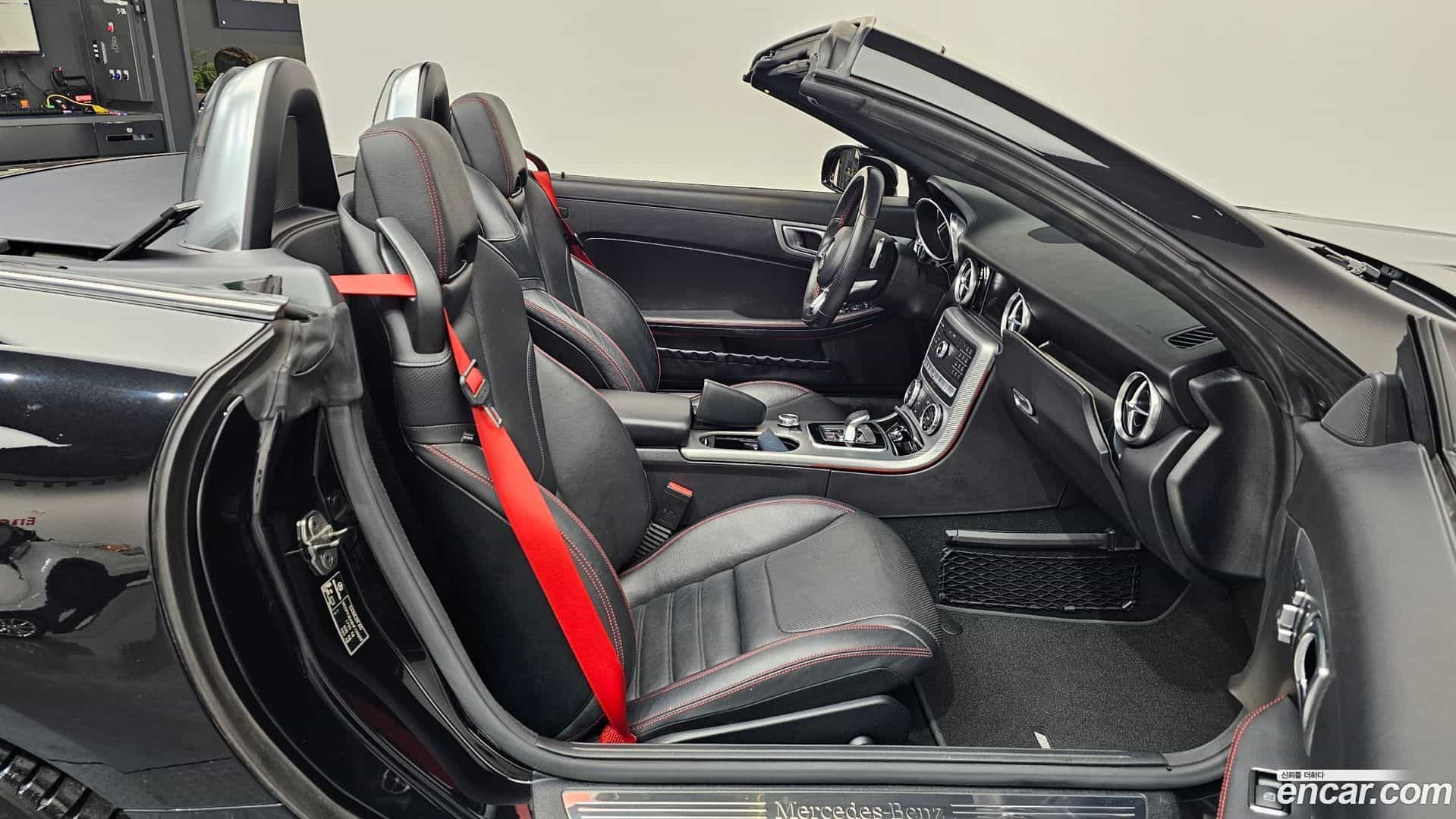 SLC-Class Mercedes-Benz 2017.2-OPTION-015