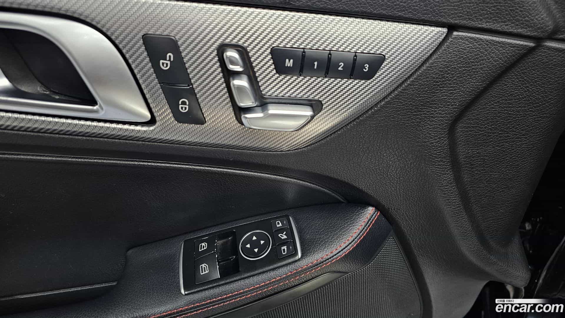 SLC-Class Mercedes-Benz 2017.2-OPTION-016