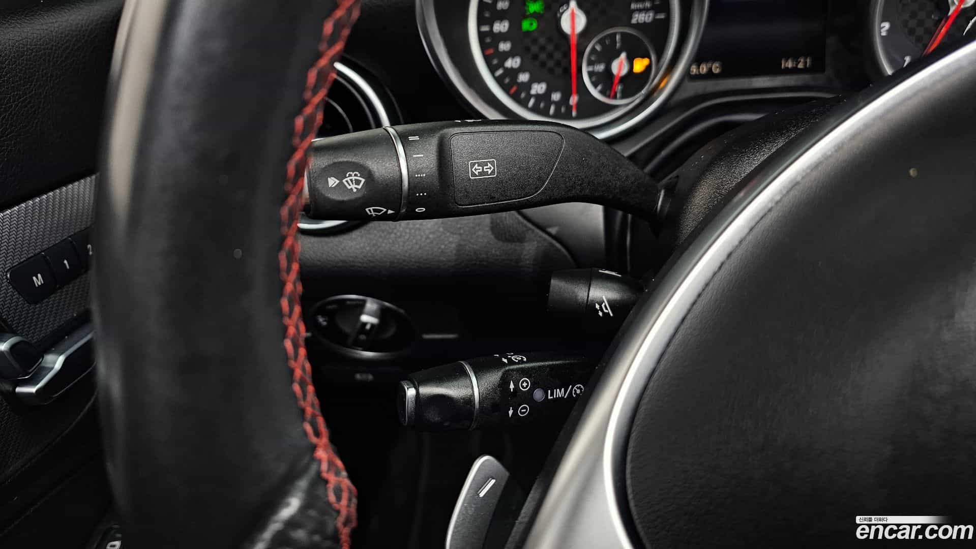 SLC-Class Mercedes-Benz 2017.2-OPTION-018