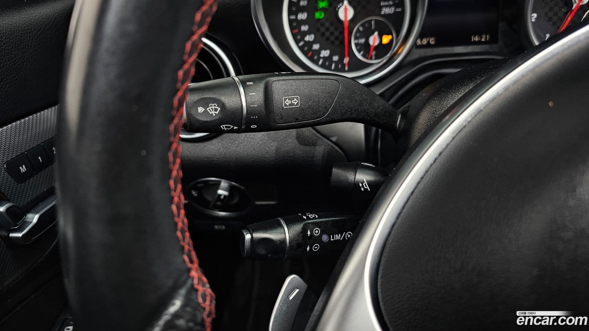 Main__Slider__Photo:SLC-Class Mercedes-Benz 2017.2-13