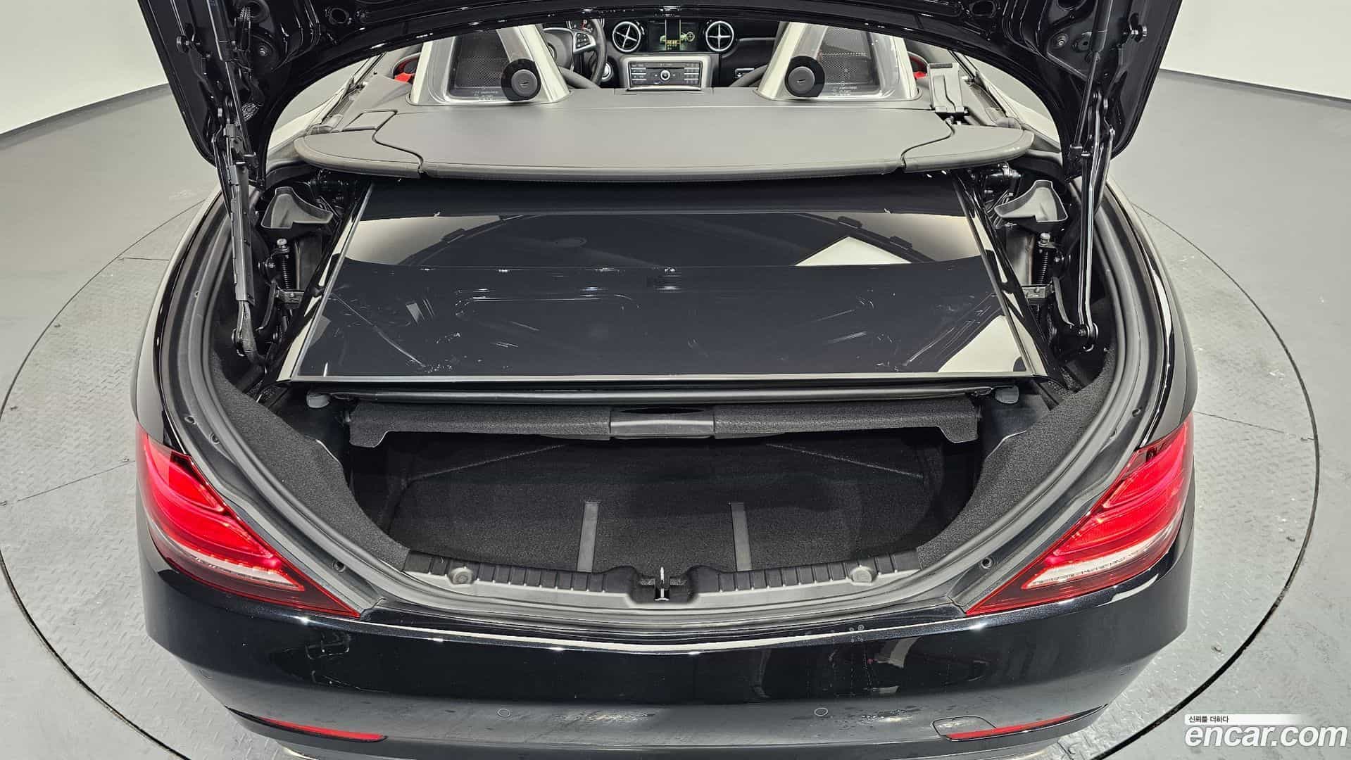 SLC-Class Mercedes-Benz 2017.2-OPTION-024