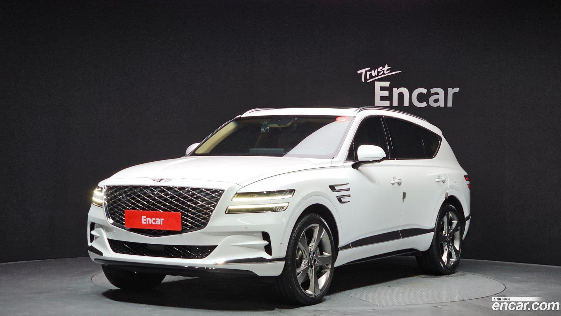 Main__Slider__Photo:GV80 Genesis 2021.8-0