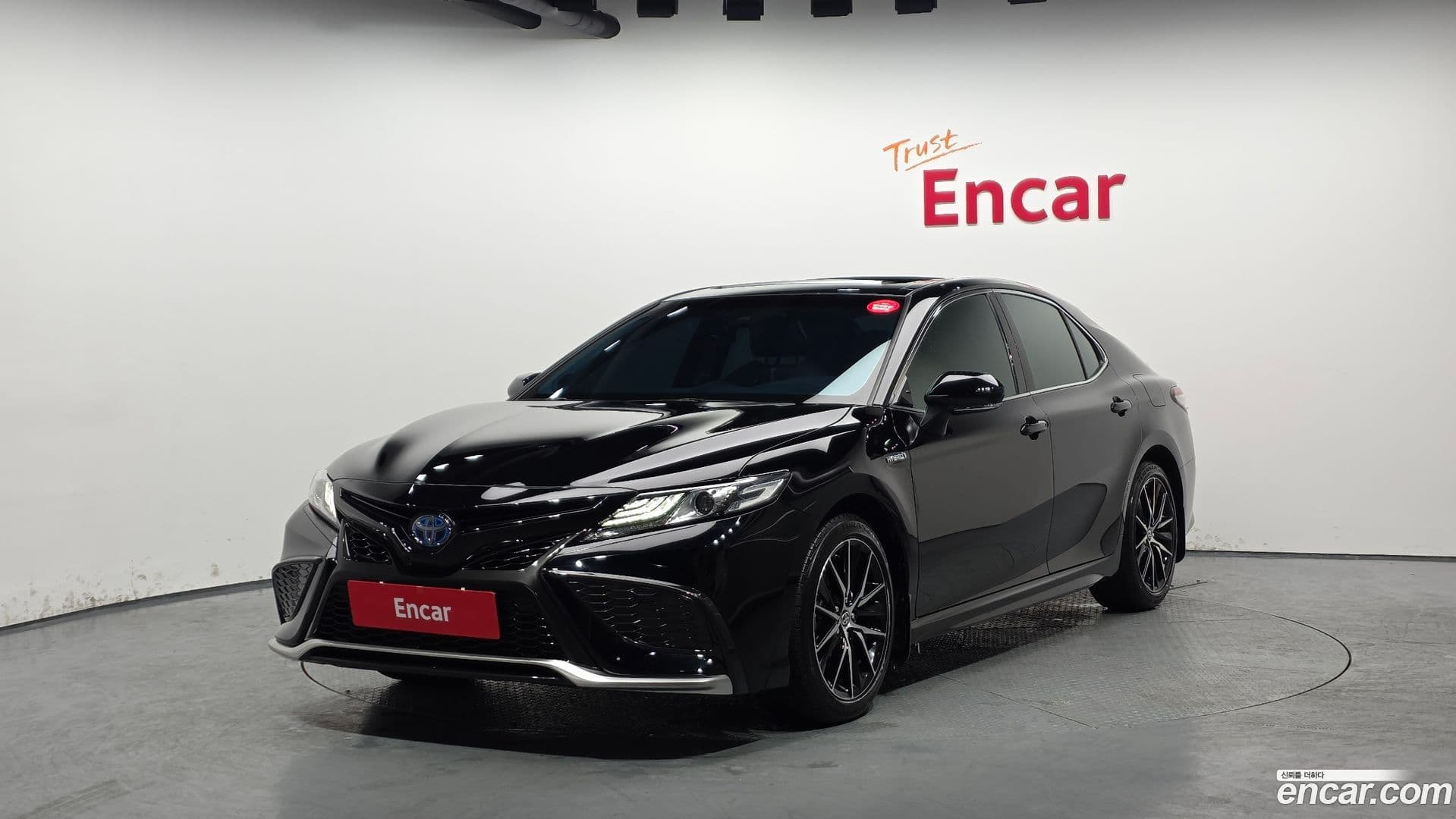 Main__Slider__Photo:Camry Toyota 2023.11-0