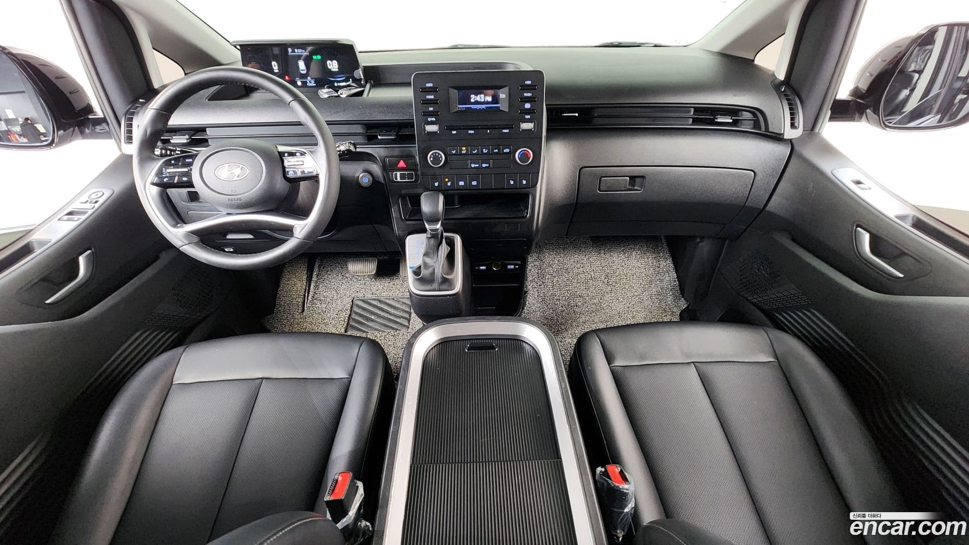 Main__Slider__Photo:Staria Hyundai 2023.0-6