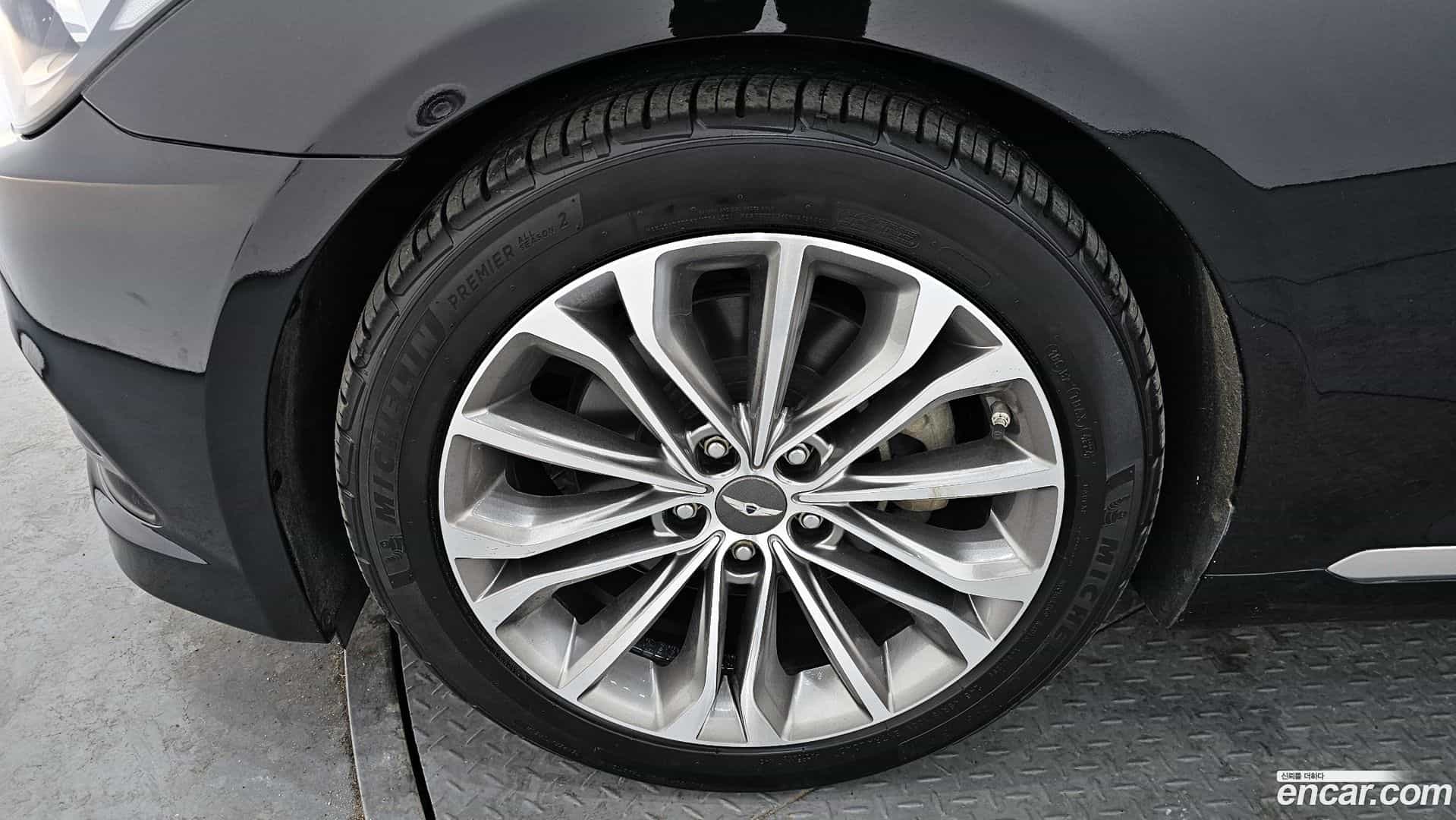 Genesis Hyundai 2014.1-OUTER-005