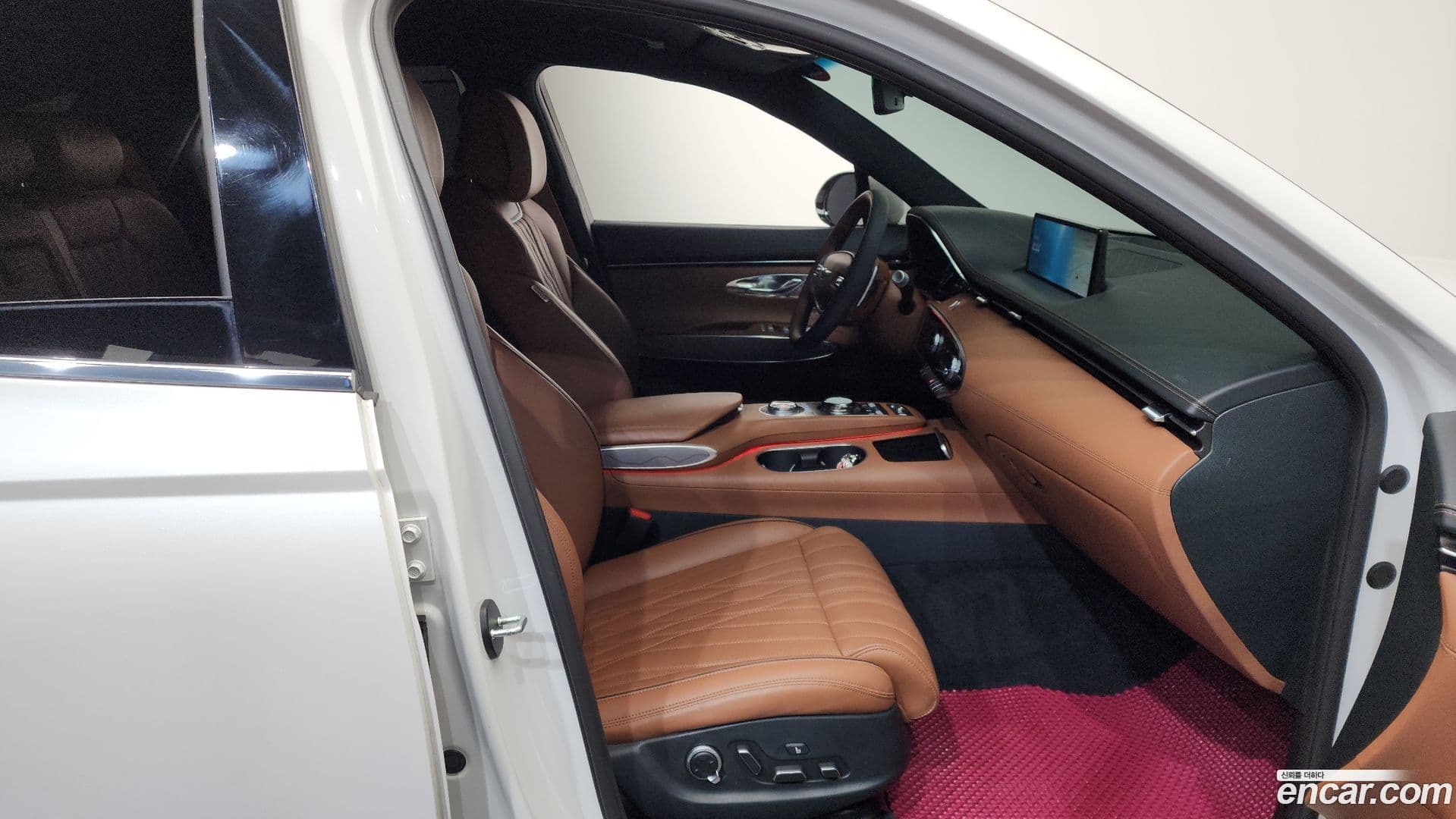 Main__Slider__Photo:GV70 Genesis 2022.11-10