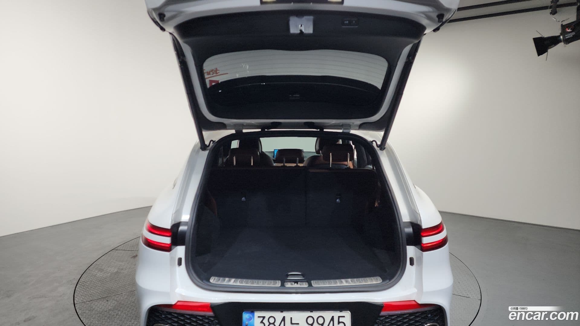 Main__Slider__Photo:GV70 Genesis 2022.11-19