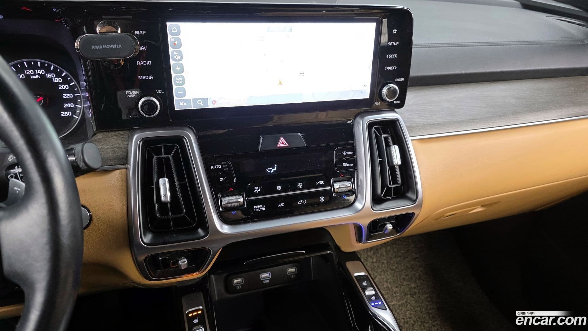 Main__Slider__Photo:Sorento Kia 2020.11-13