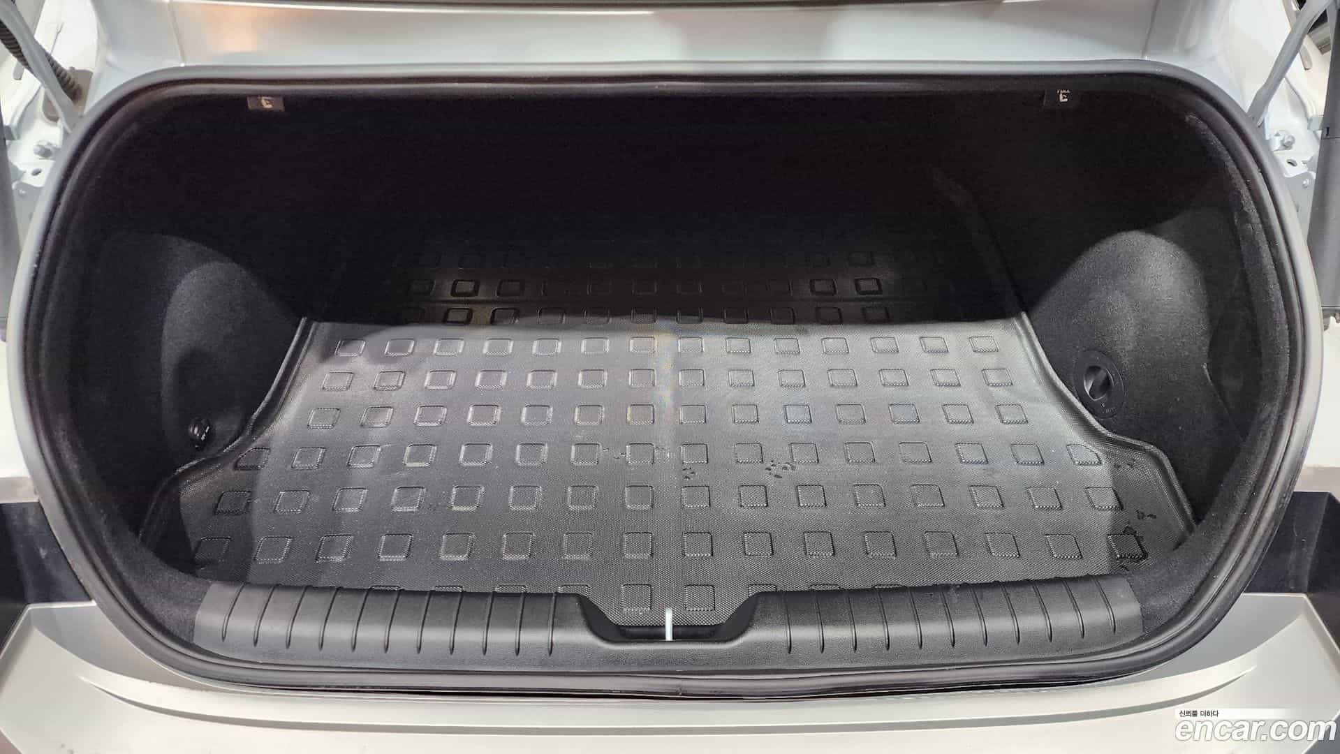 Ioniq6 Hyundai 2022.11-OPTION-024