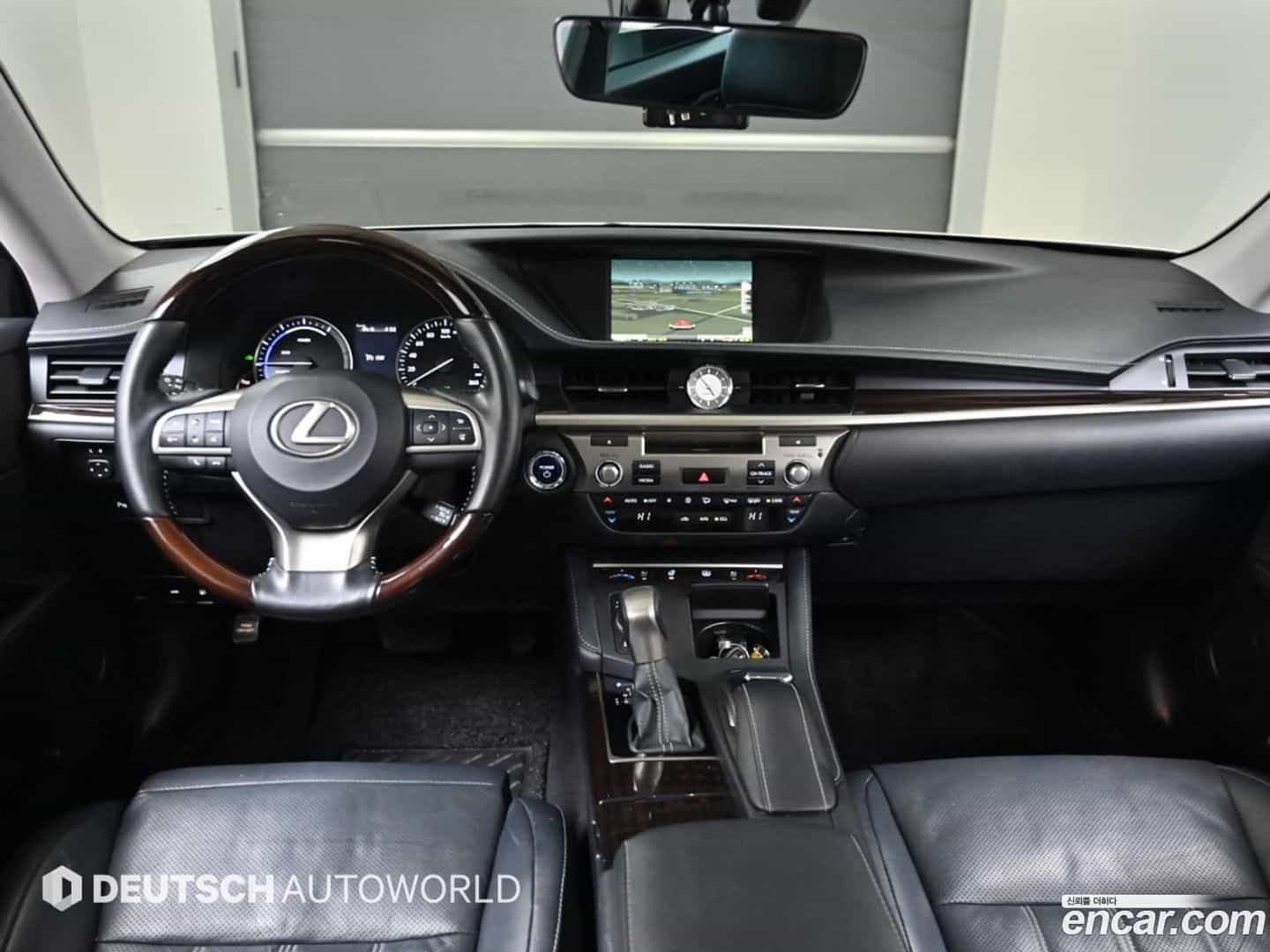 ES Lexus 2018.2-INNER-007