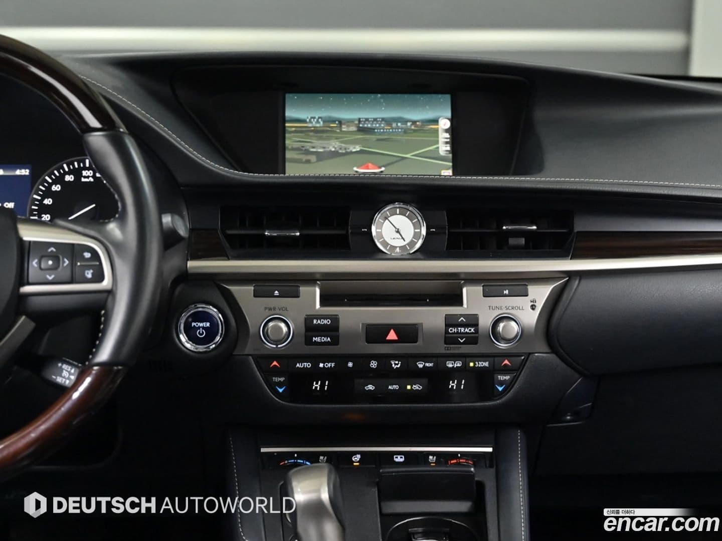 Main__Slider__Photo:ES Lexus 2018.2-13