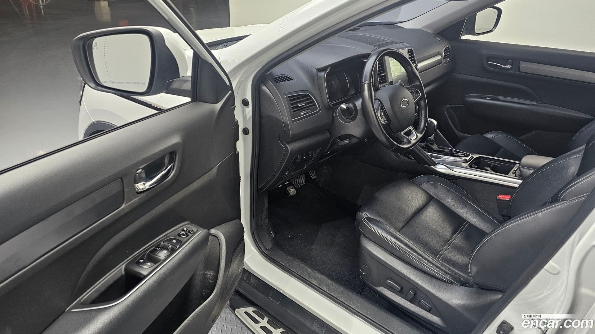 Main__Slider__Photo:QM6 Renault-KoreaSamsung 2019.0-9