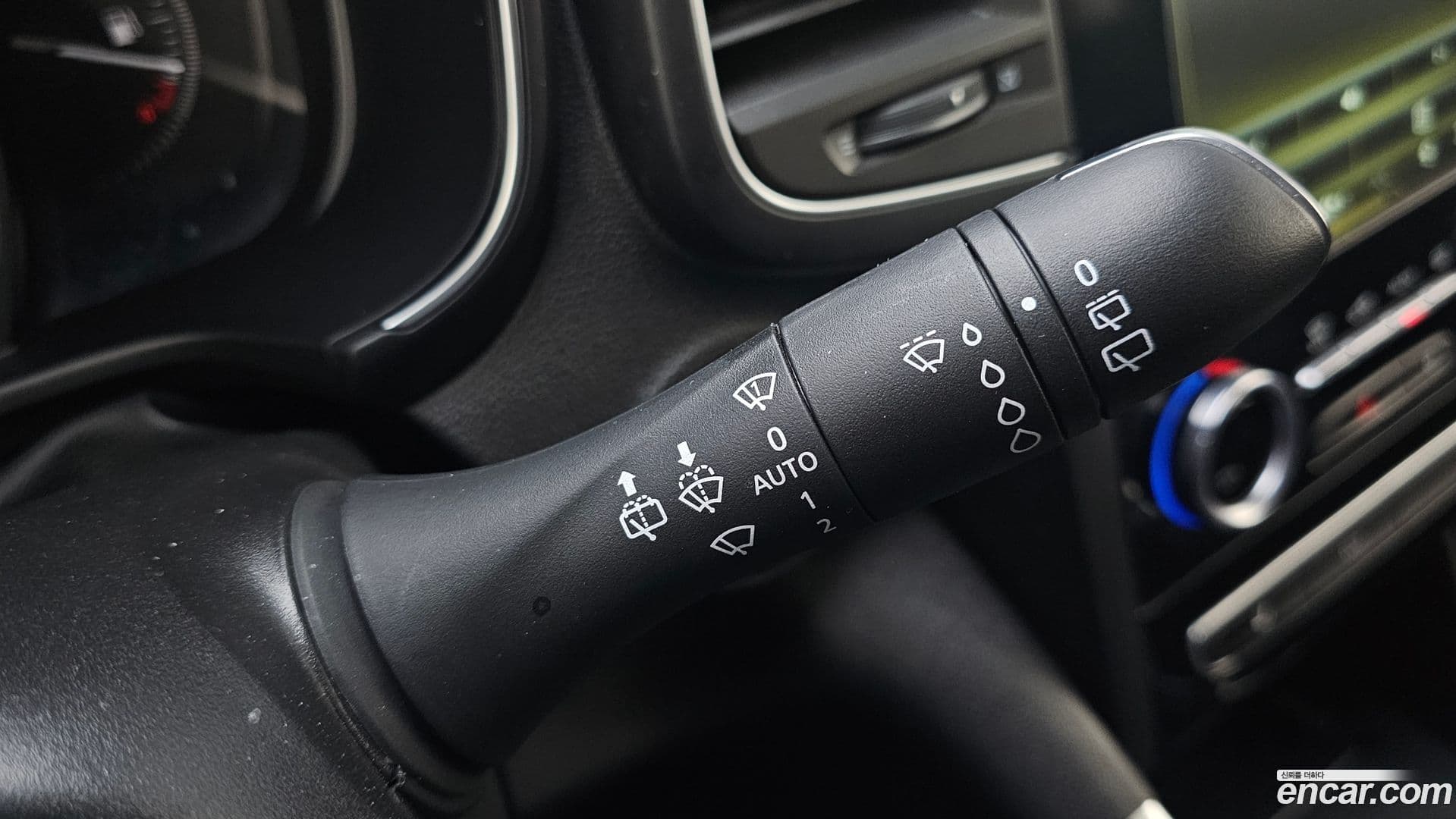 Main__Slider__Photo:QM6 Renault-KoreaSamsung 2019.0-18