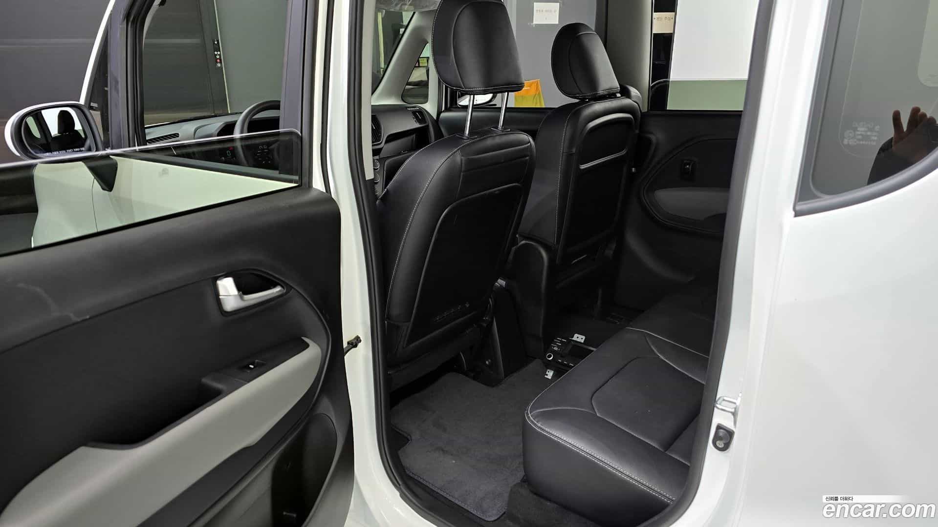 RAY Kia 2023.2-OPTION-015