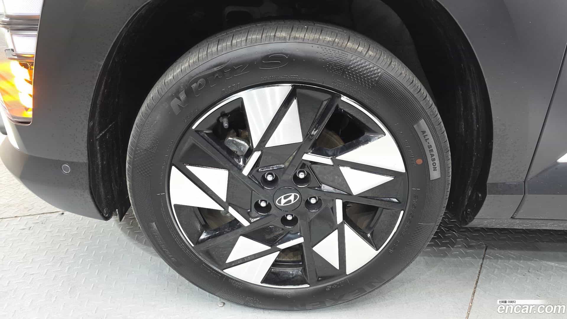 Kona Hyundai 2024.3-OUTER-005