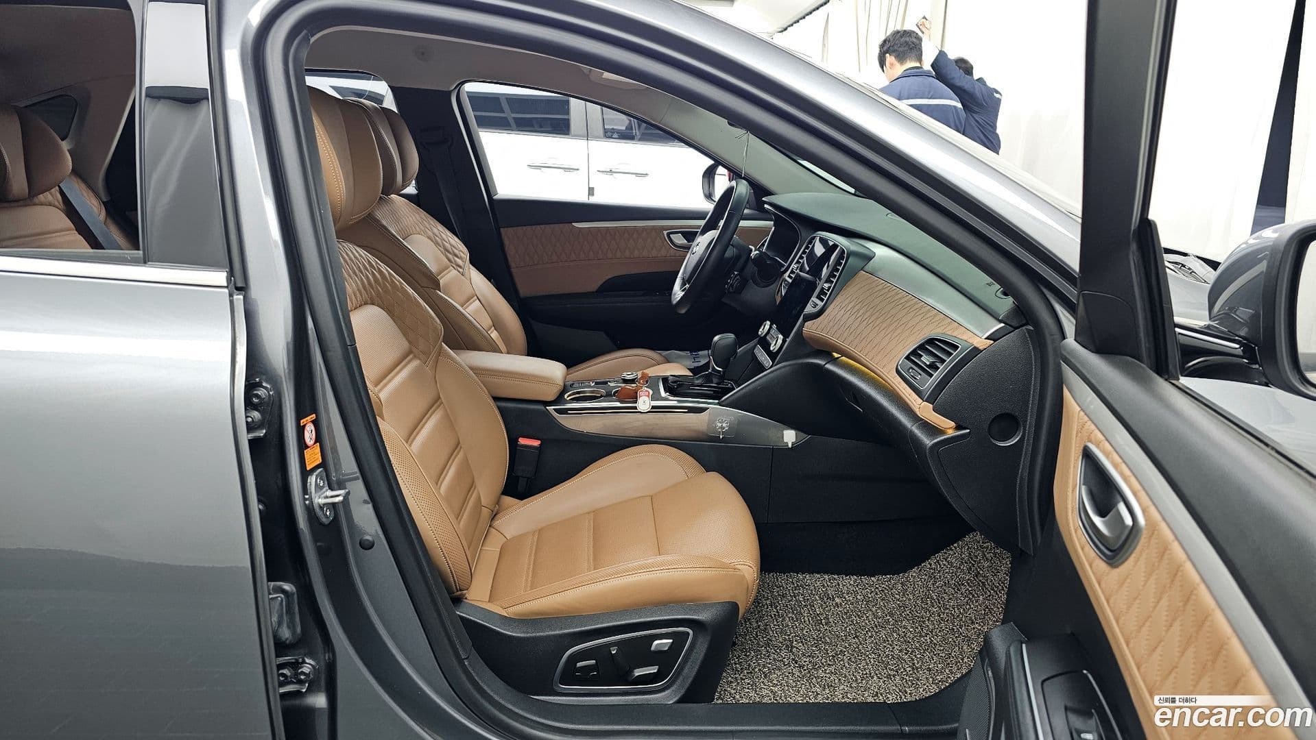 Main__Slider__Photo:SM6 Renault-KoreaSamsung 2021.10-10