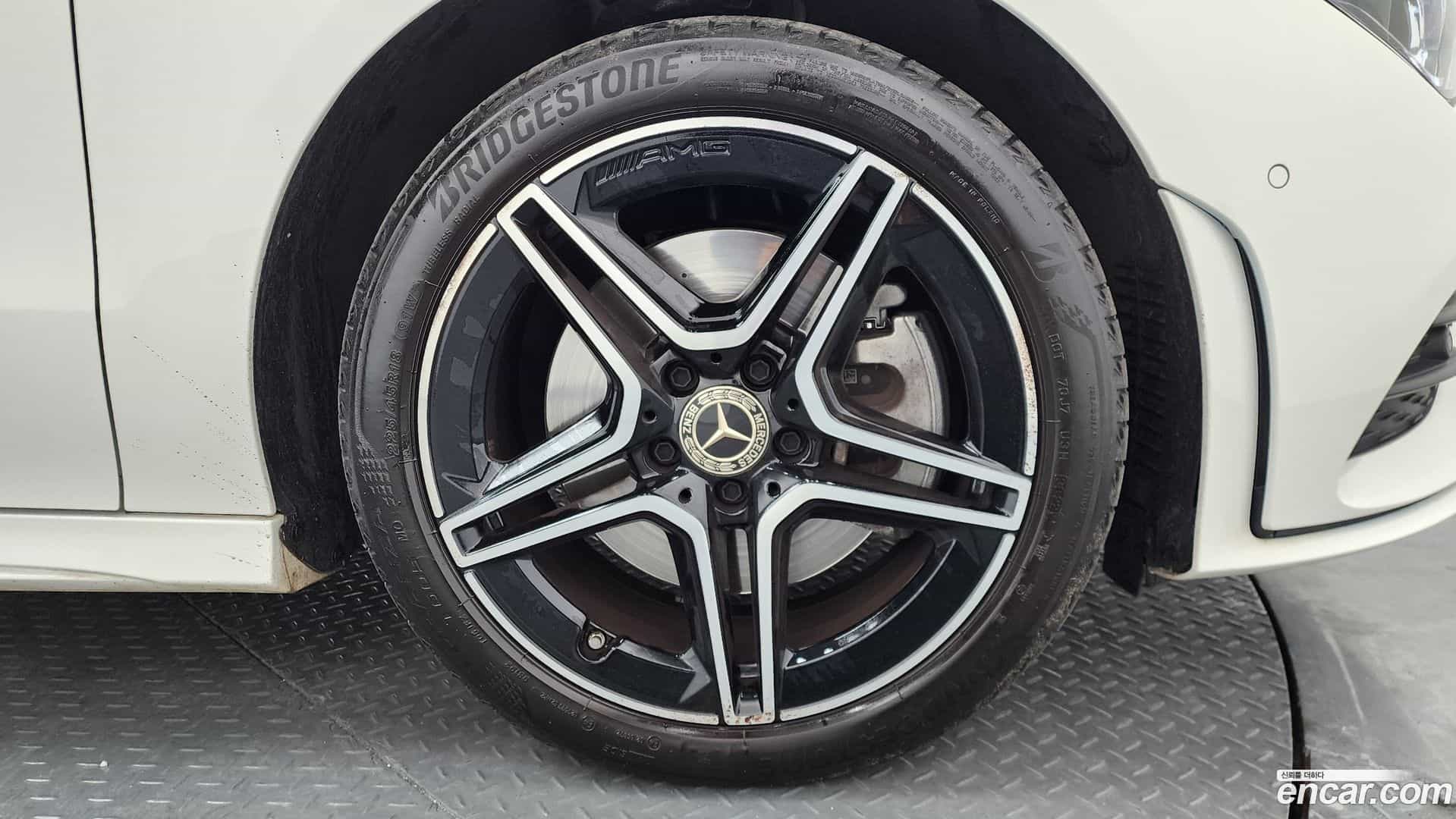 CLA-Class Mercedes-Benz 2022.11-OUTER-005