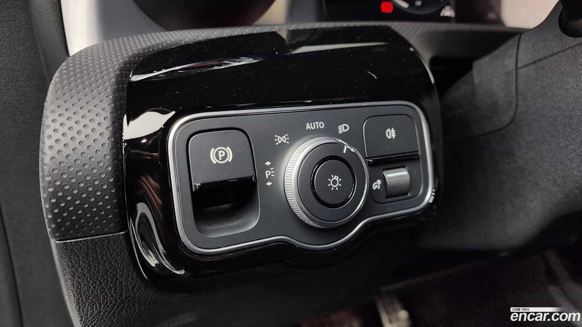 CLA-Class Mercedes-Benz 2022.11-OPTION-018