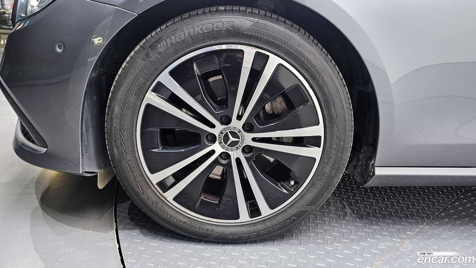 E-Class Mercedes-Benz 2020.11-OUTER-005