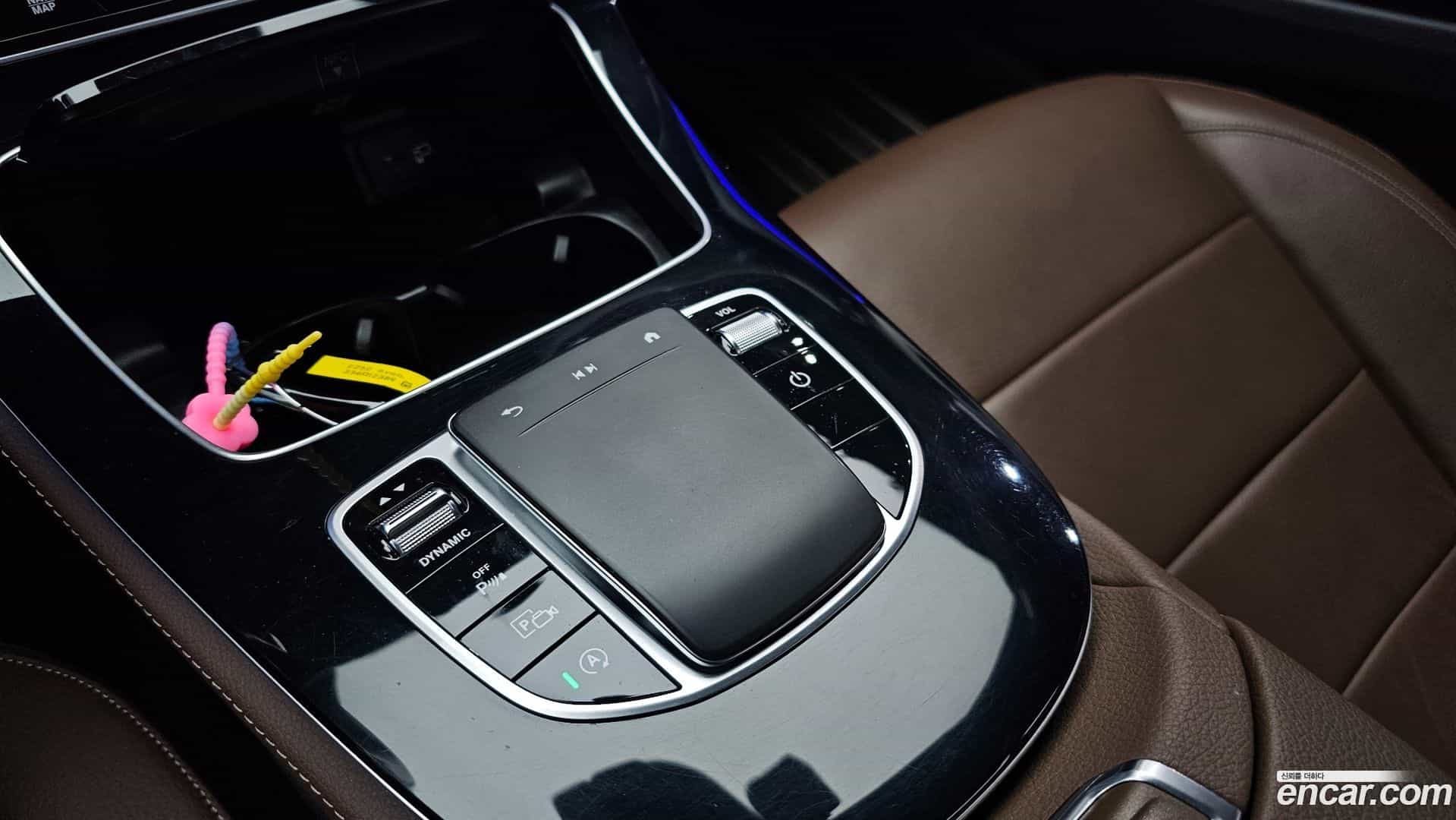 E-Class Mercedes-Benz 2020.11-OPTION-020