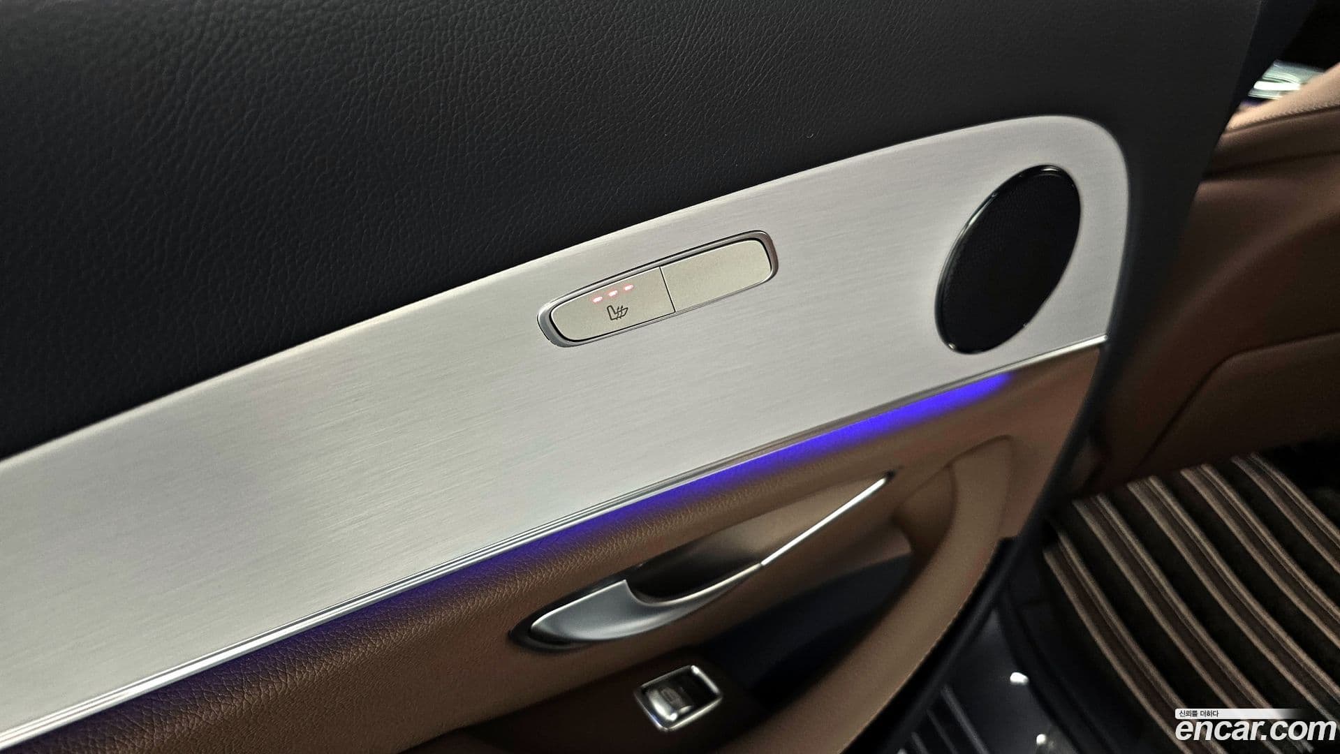 Main__Slider__Photo:E-Class Mercedes-Benz 2020.11-16