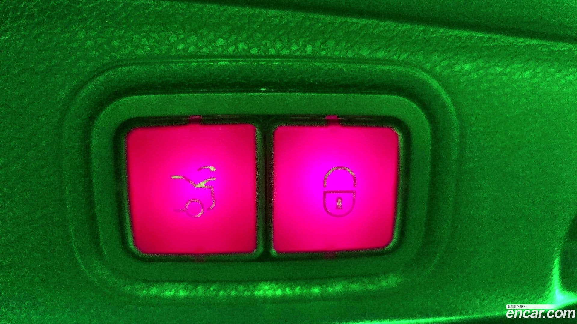 Main__Slider__Photo:E-Class Mercedes-Benz 2020.11-19